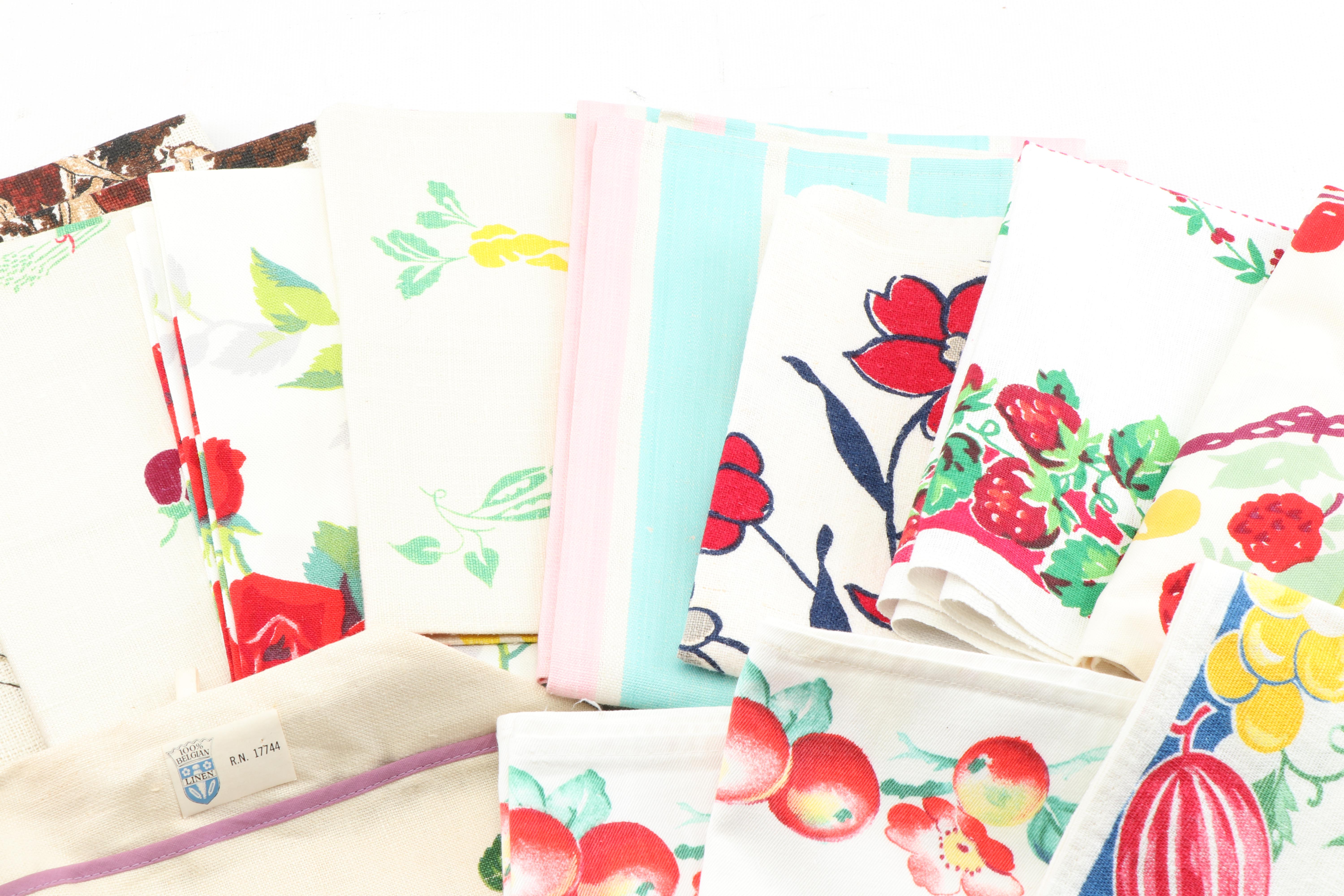 Vintage Printed Kitchen Towels, Oven Mitts and Toaster Cover