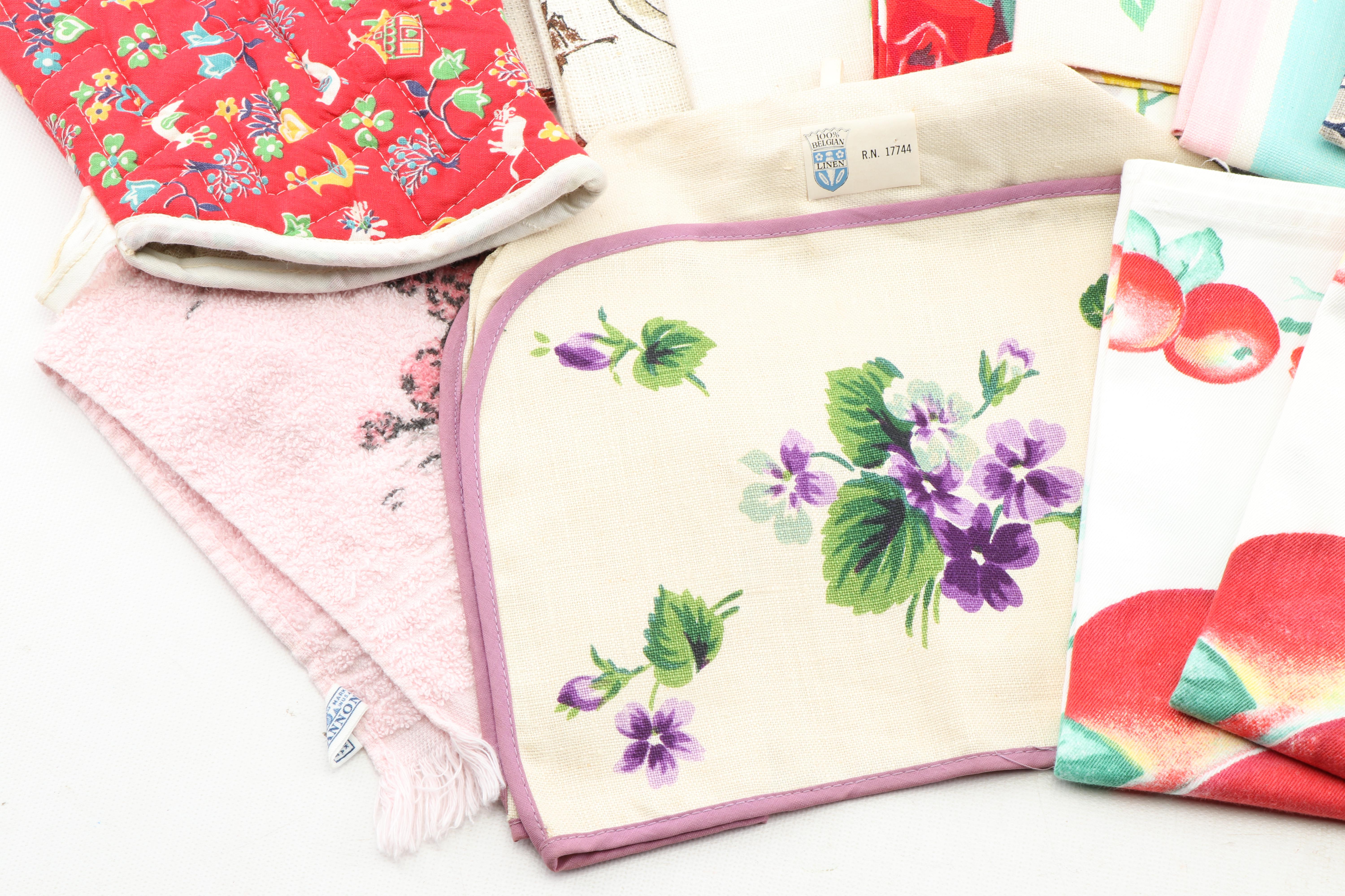 Vintage Printed Kitchen Towels, Oven Mitts and Toaster Cover