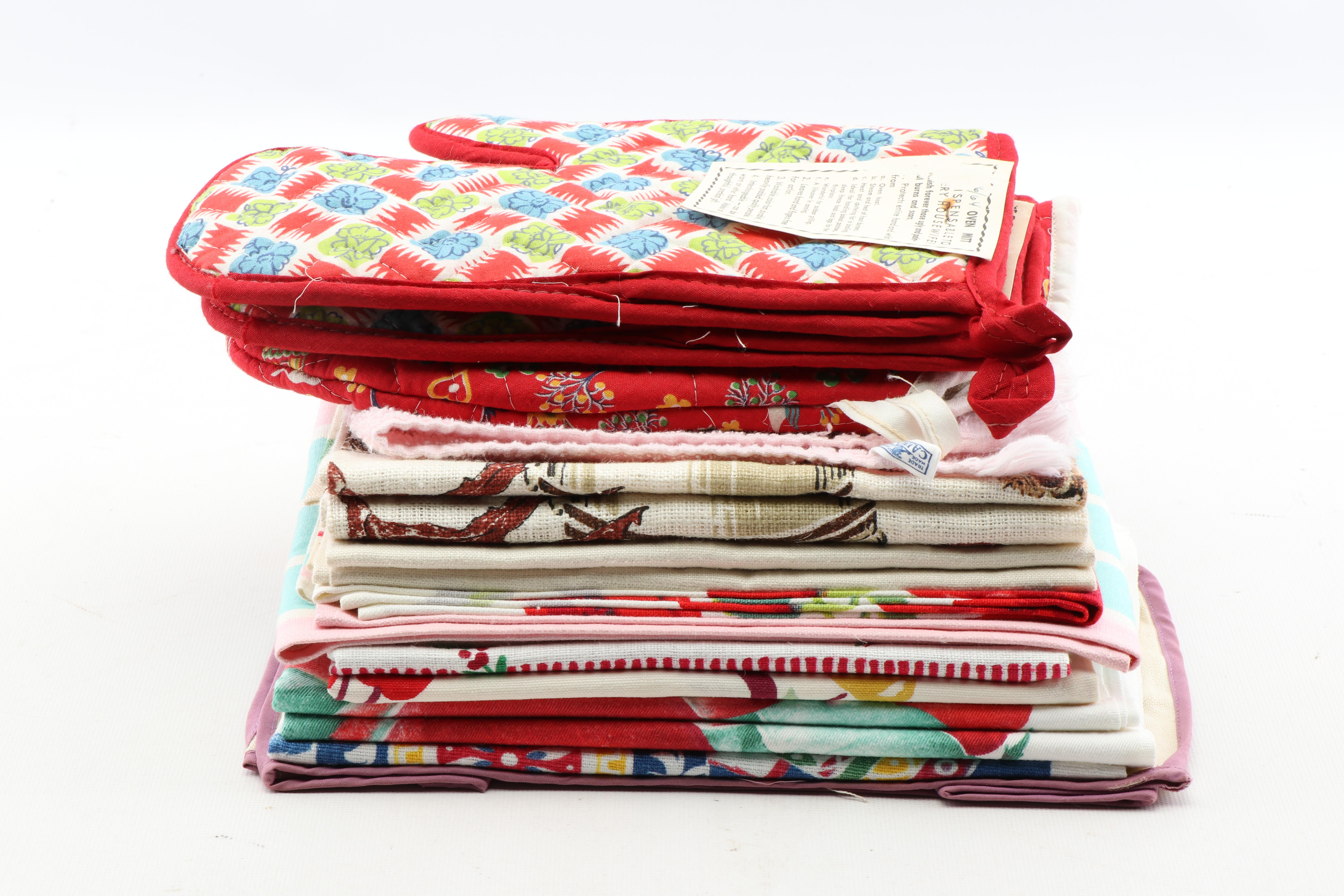 Vintage Printed Kitchen Towels, Oven Mitts and Toaster Cover