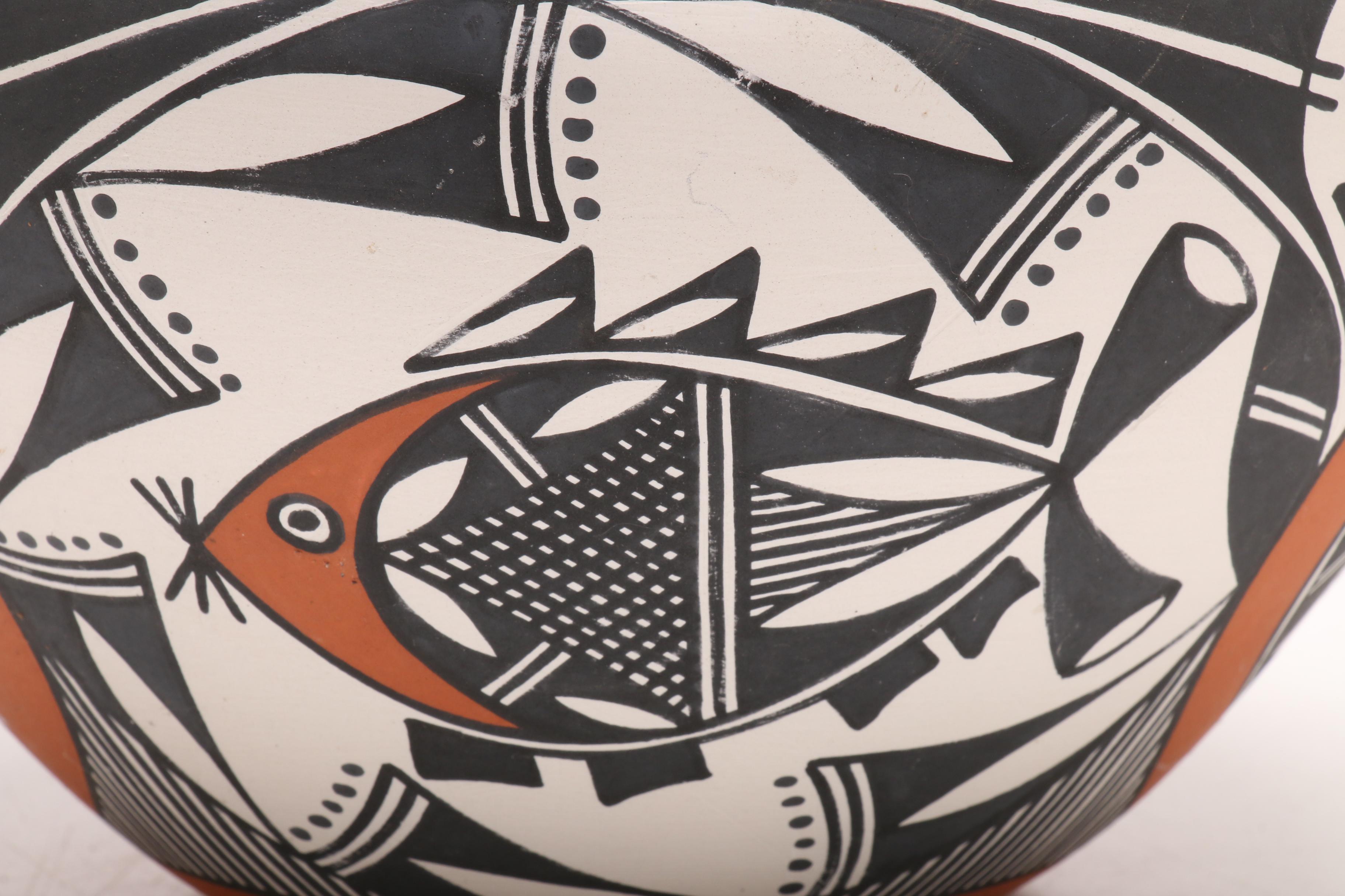 Howeya Acoma Earthenware Seed Pot