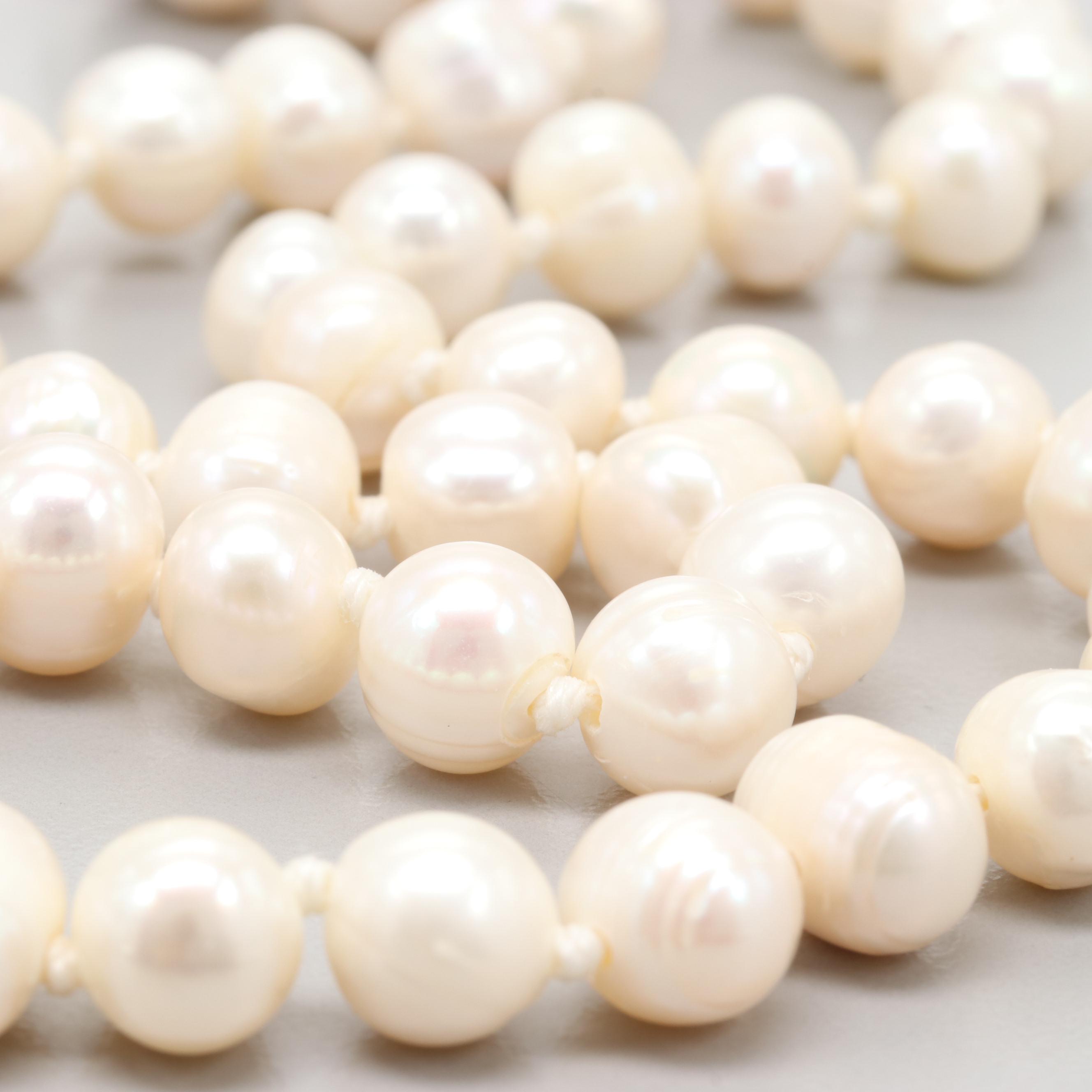 18K Yellow Gold Clasped Cultured Freshwater Pearl Necklace