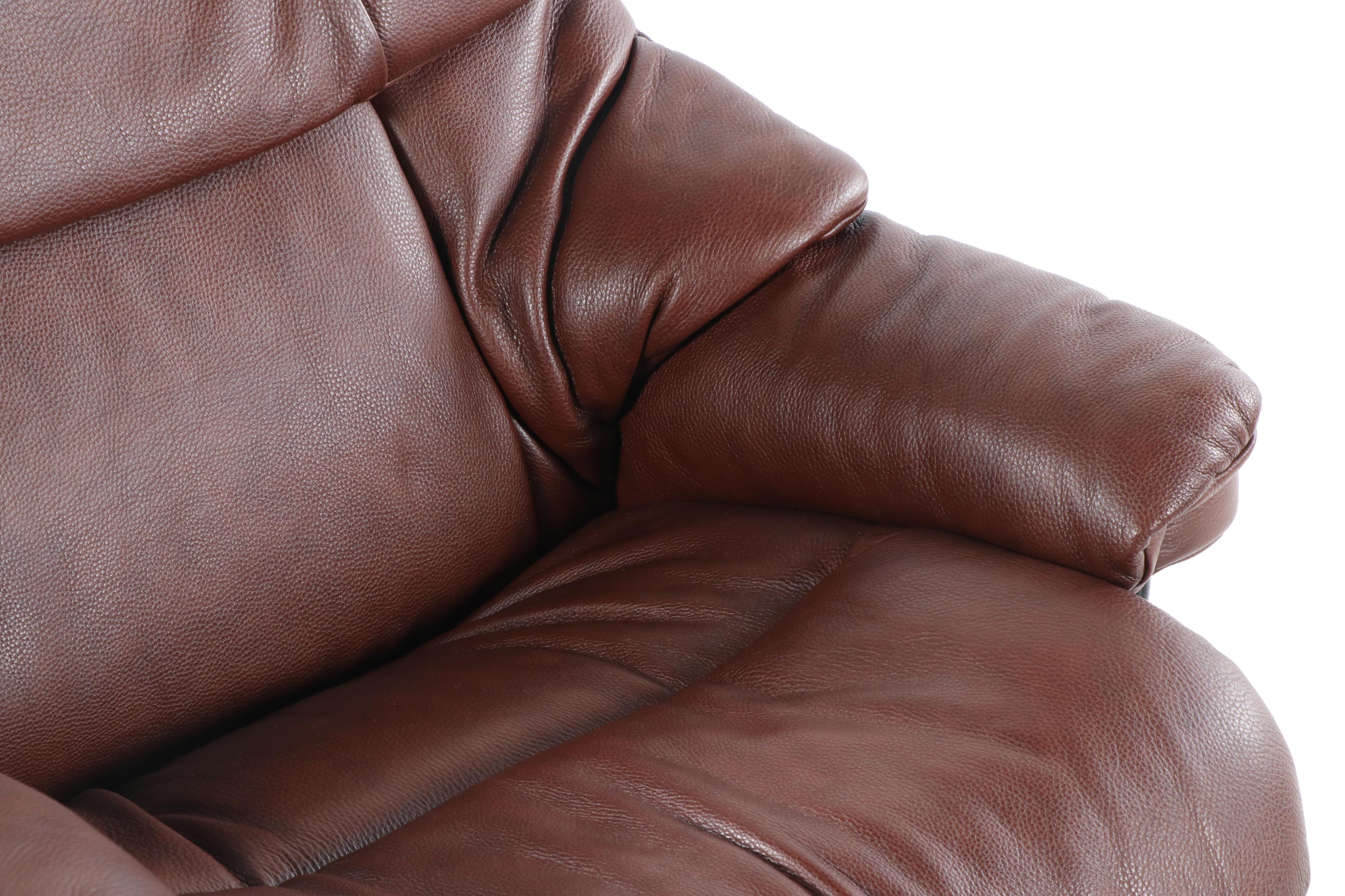 Ekornes Stressless "Reno" Lounge Chair and Ottoman, 21st Century