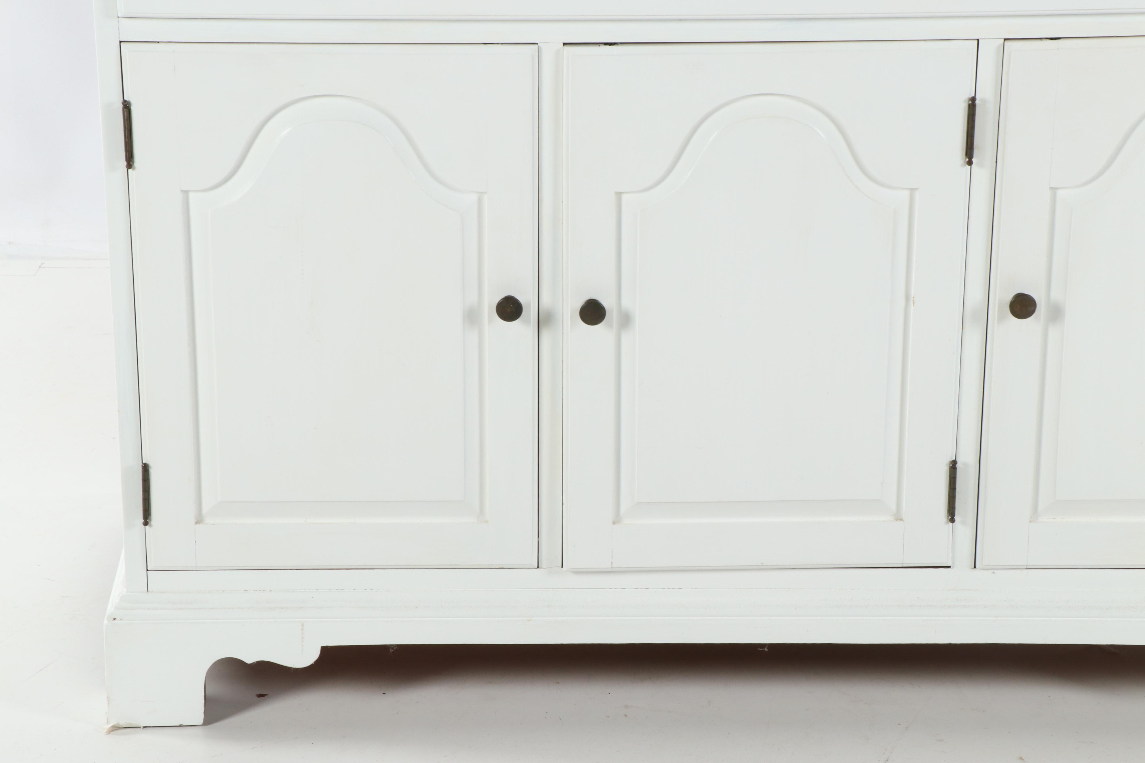 Federal Style Painted Maple Sideboard, Mid-20th Century
