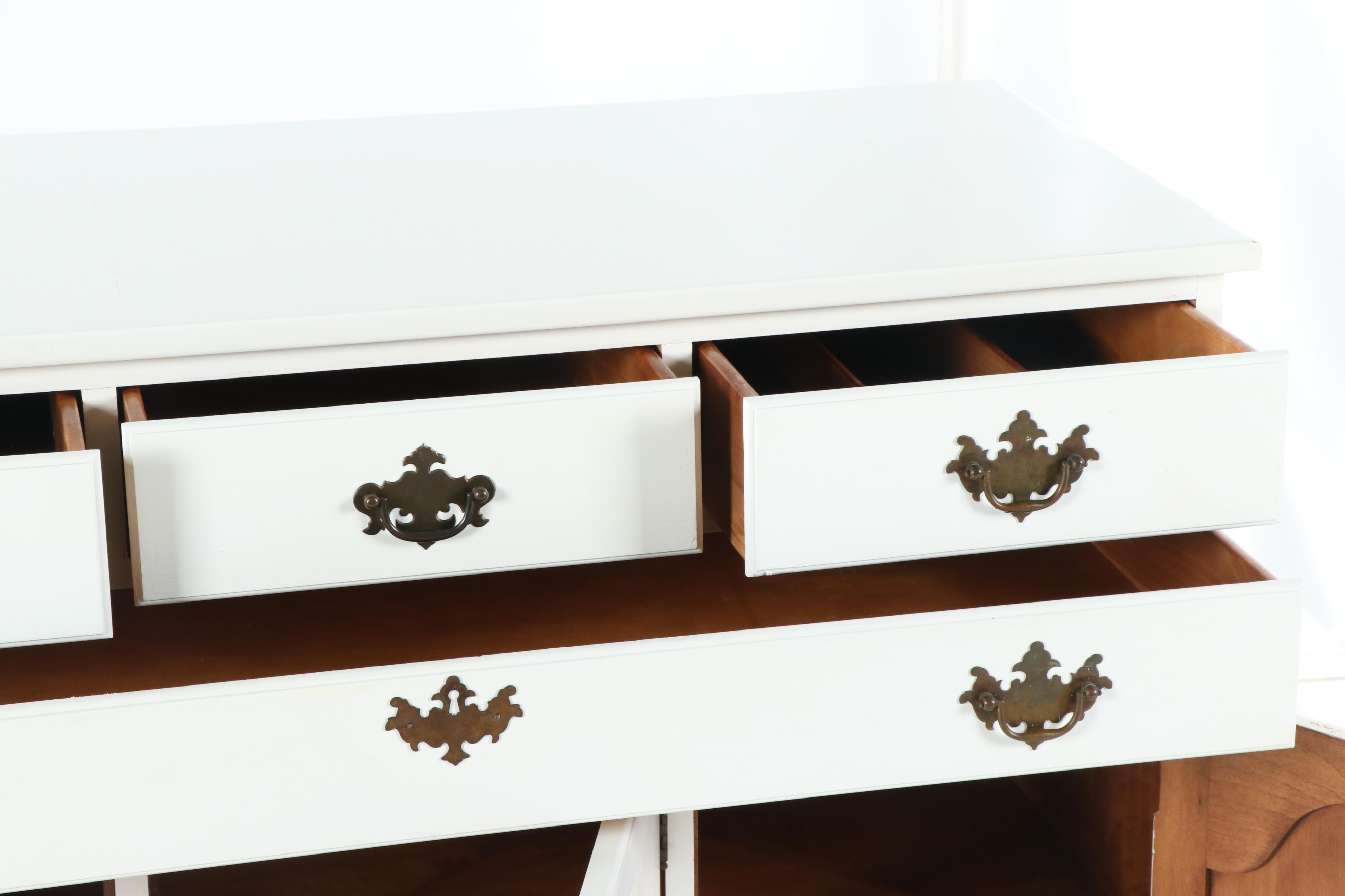 Federal Style Painted Maple Sideboard, Mid-20th Century