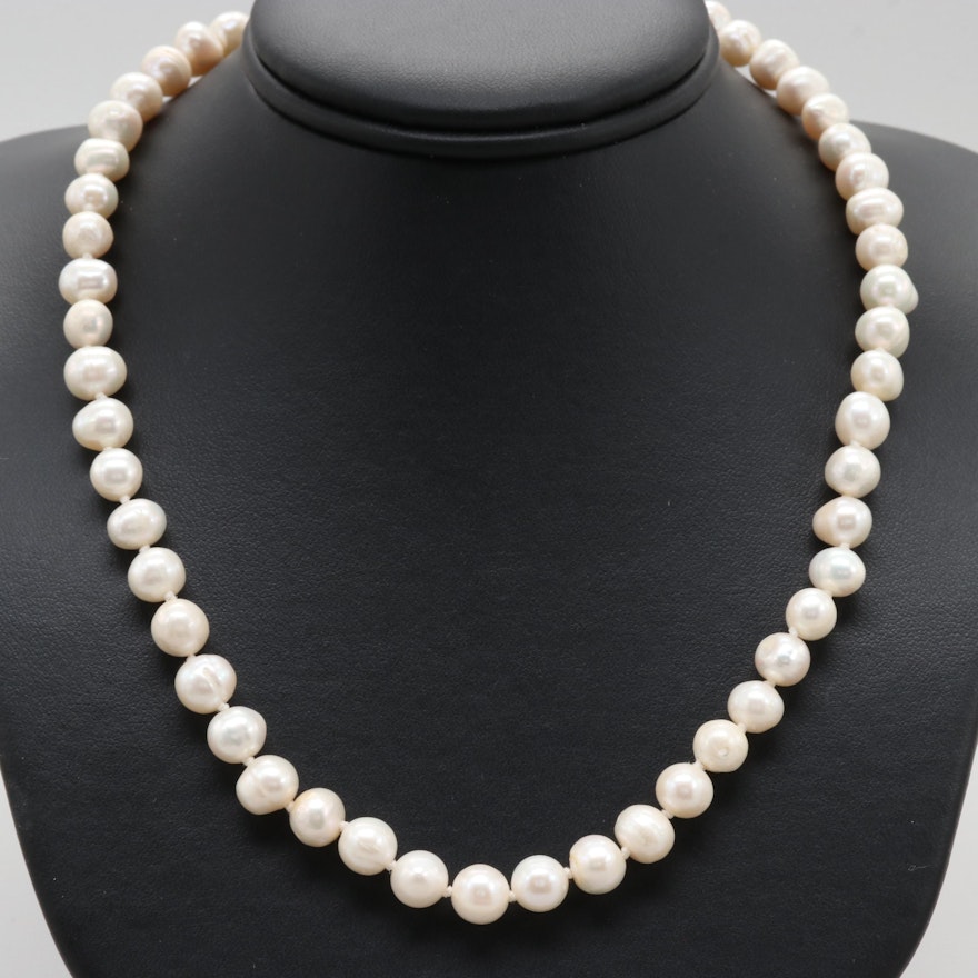 10K Yellow Gold Clasped Cultured Freshwater Pearl Necklace