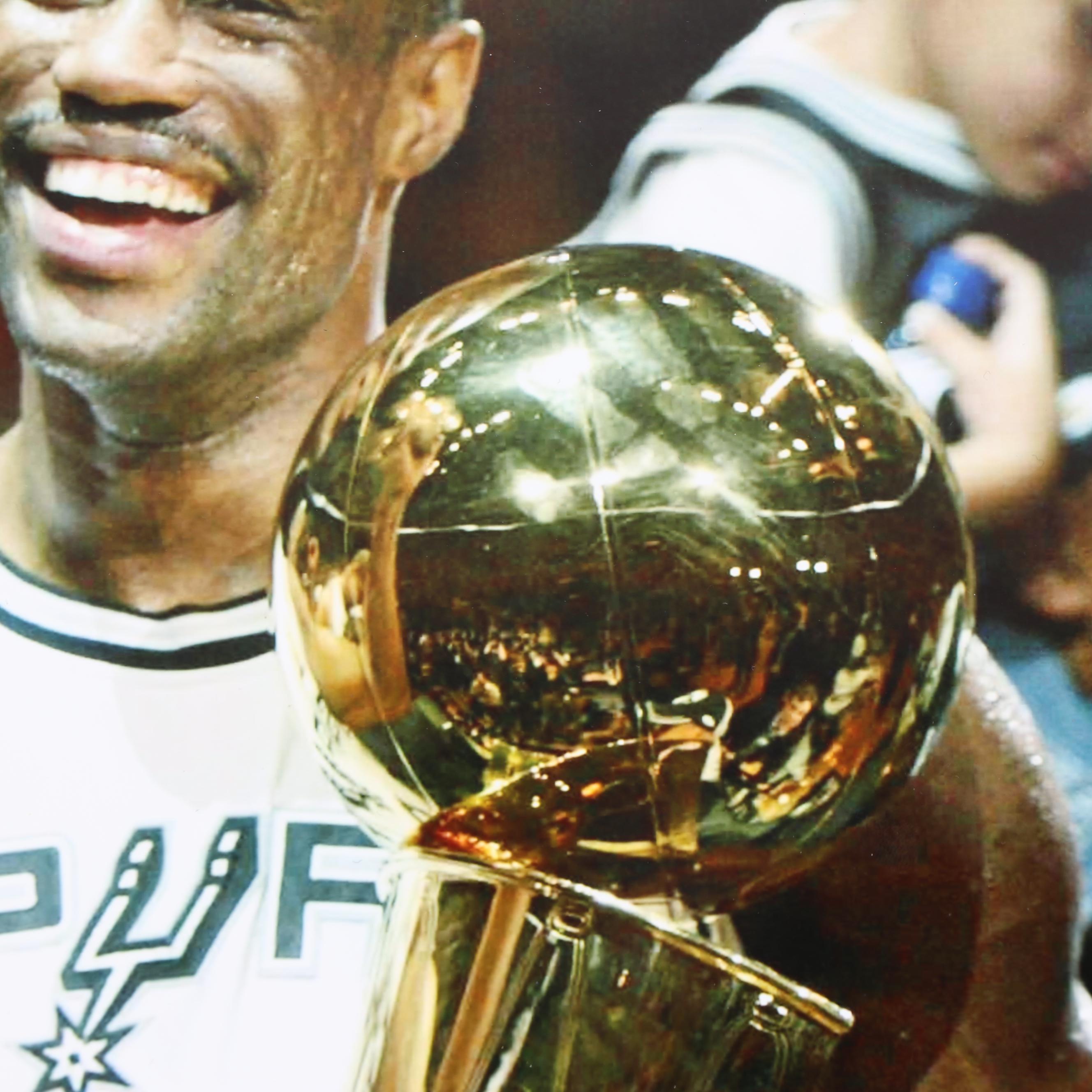 David Robinson Autographed Business Card with Photo - JSA COA