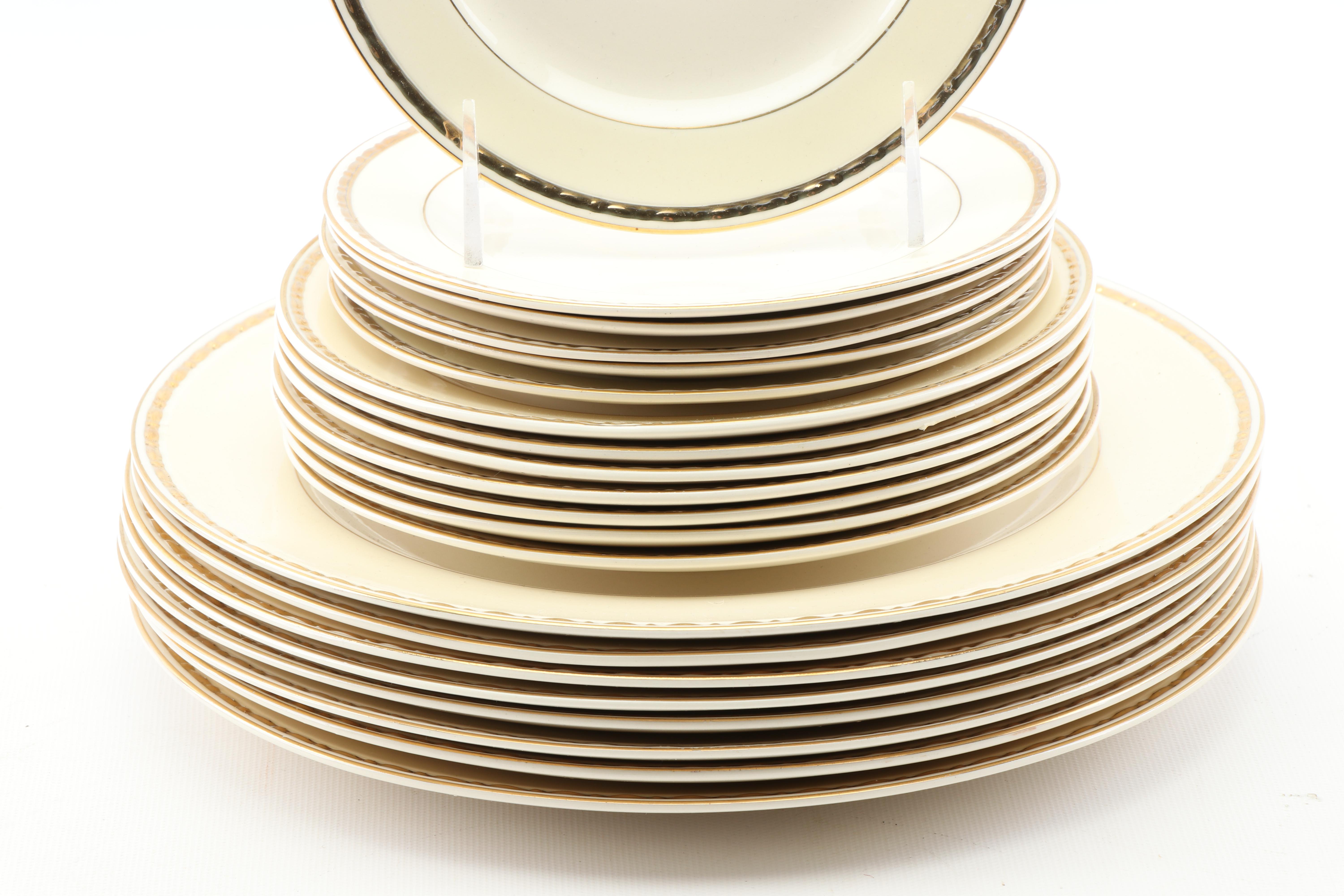 Homer Laughlin "Viceroy" Eggshell Georgian China Dinnerware, Circa 1940s