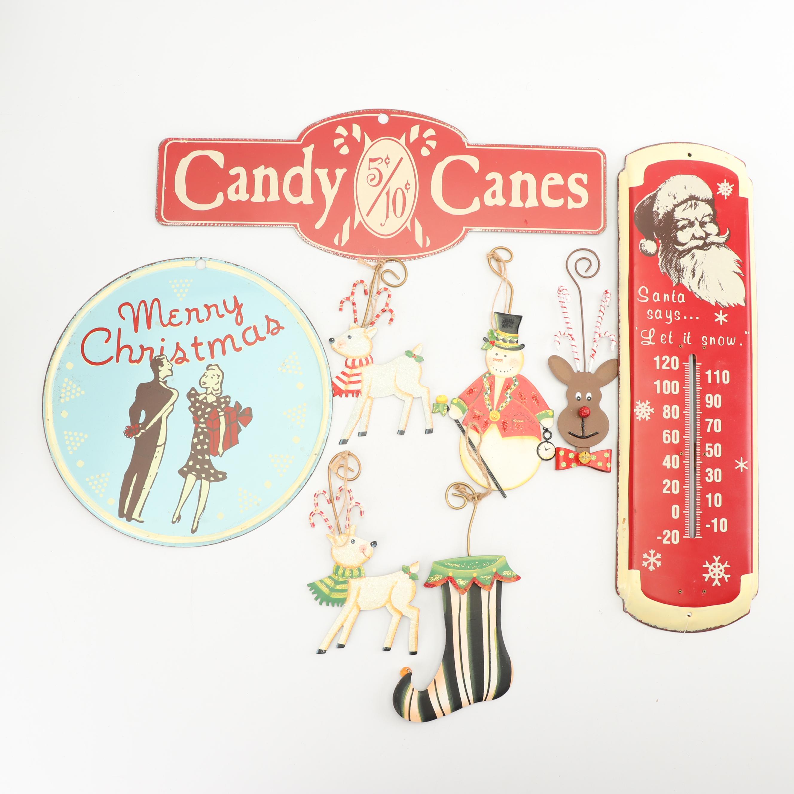 Christmas Wall Décor with Hand-Painted Glass Ornament