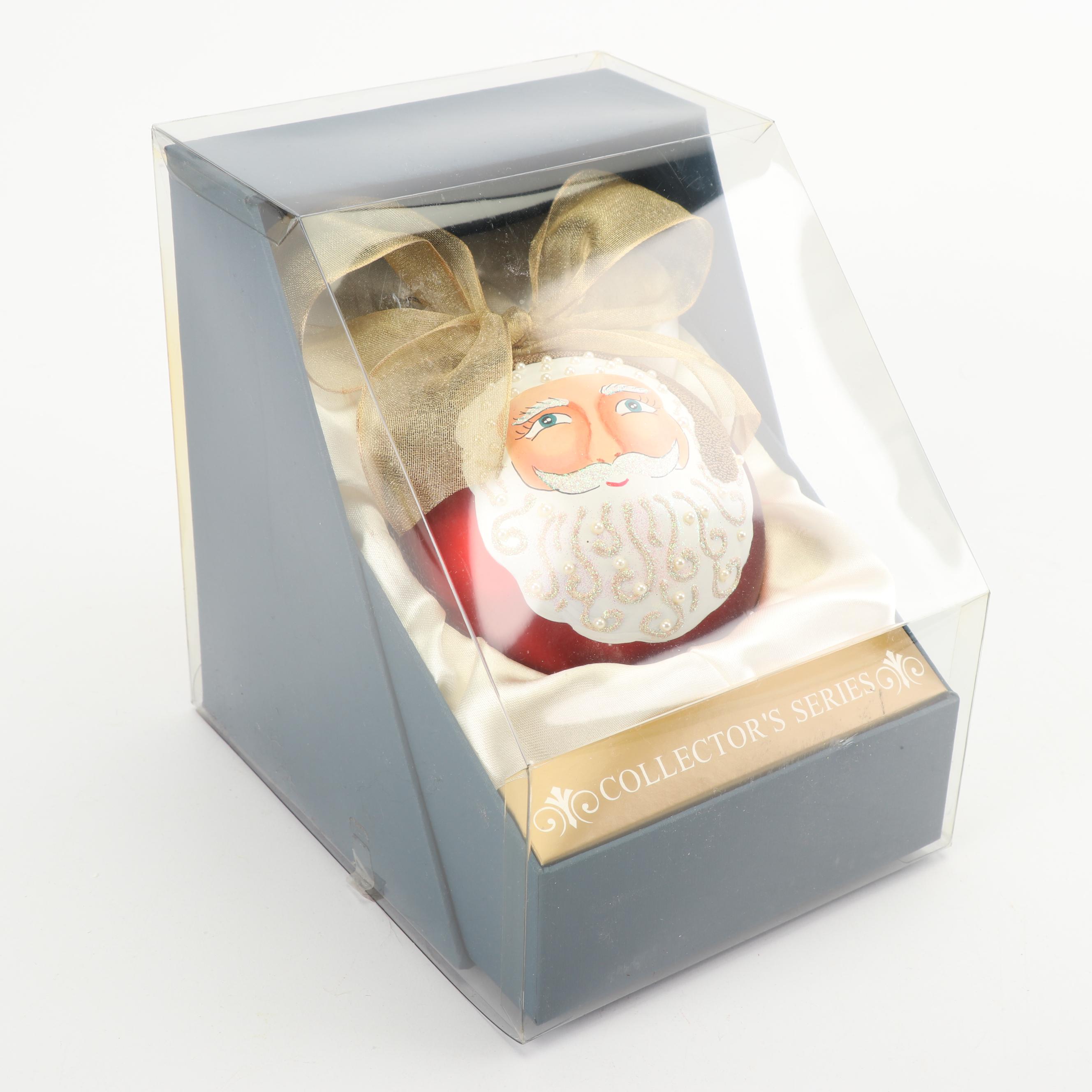 Christmas Wall Décor with Hand-Painted Glass Ornament