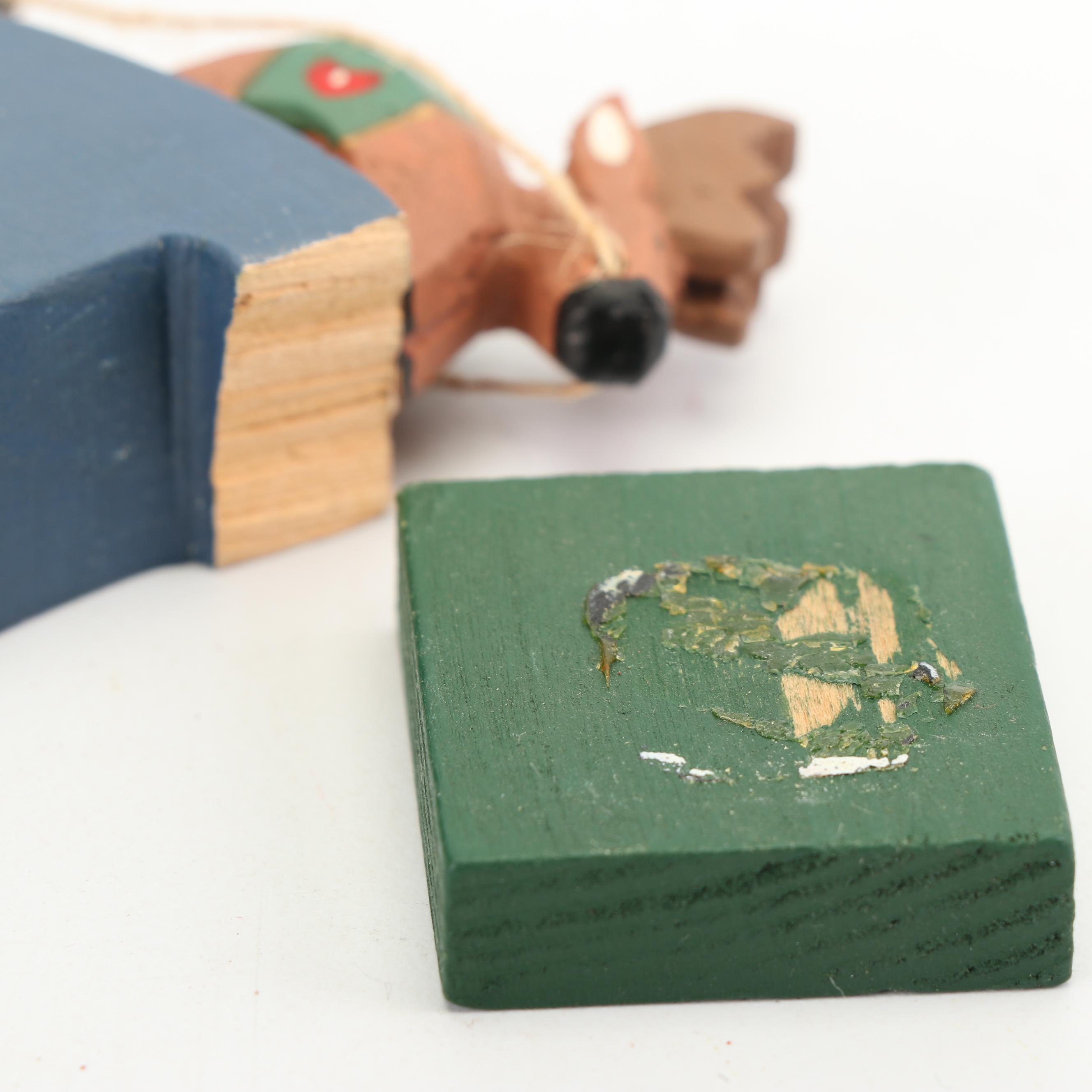 Christmas Wall Décor with Hand-Painted Glass Ornament