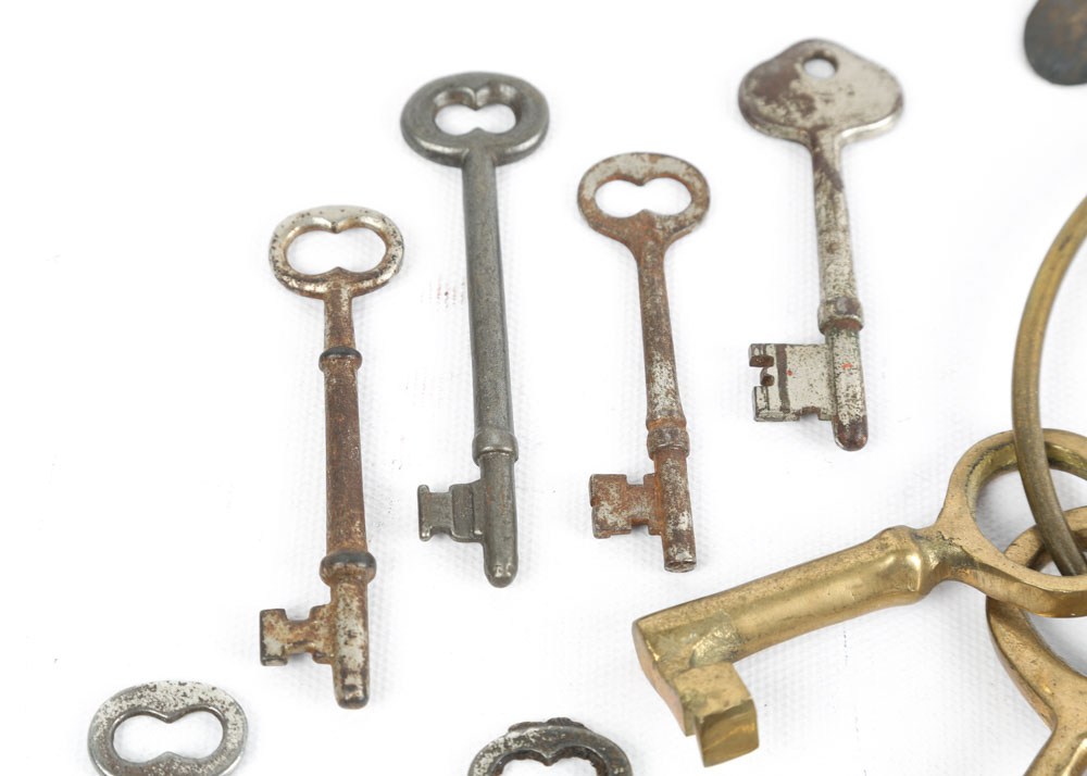 Brass and Metal Skeleton Keys