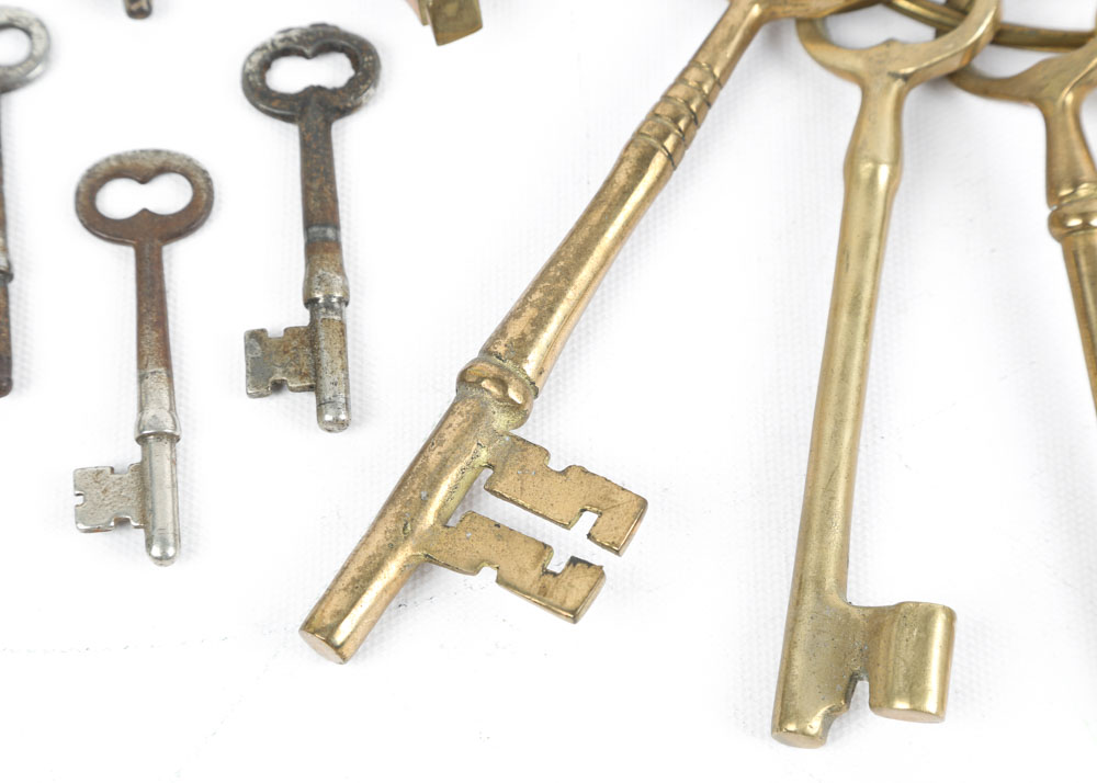Brass and Metal Skeleton Keys