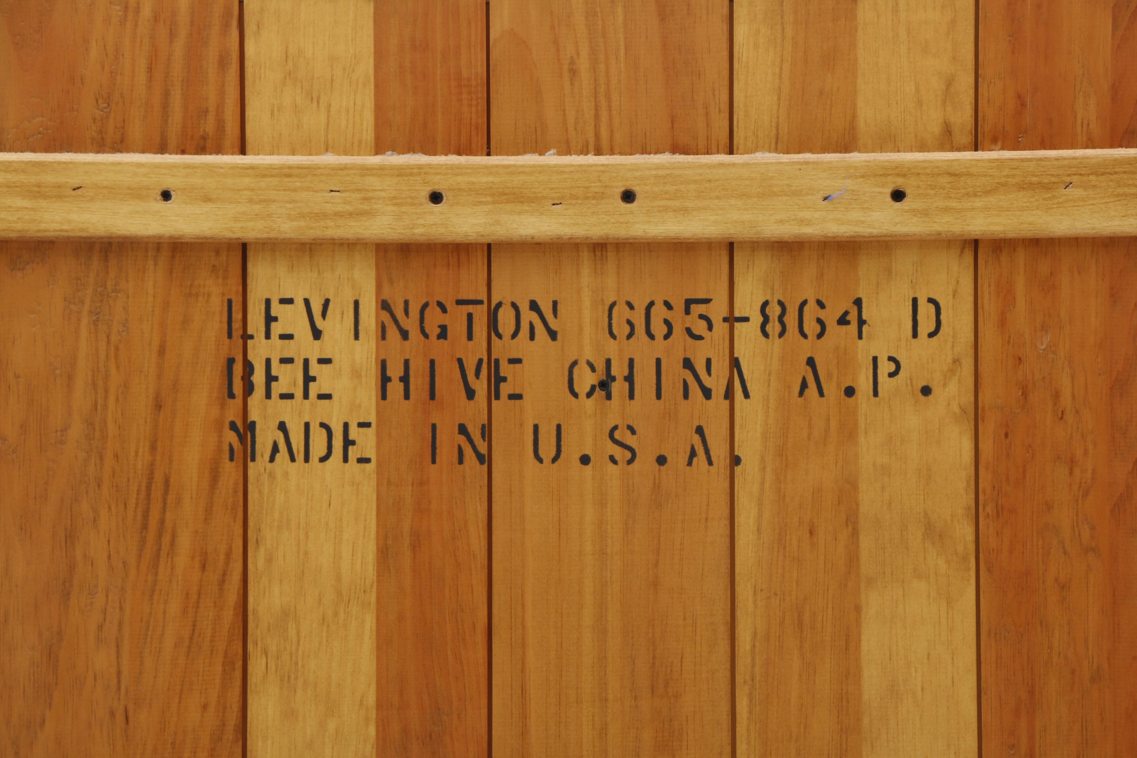 Lexington Furniture Illuminated "Bee Hive" 2-Piece China Hutch and Cabinet