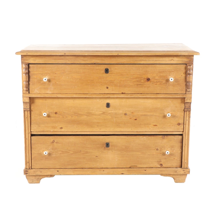 Scrubbed Pine Chest of Drawers, 19th/20th Century