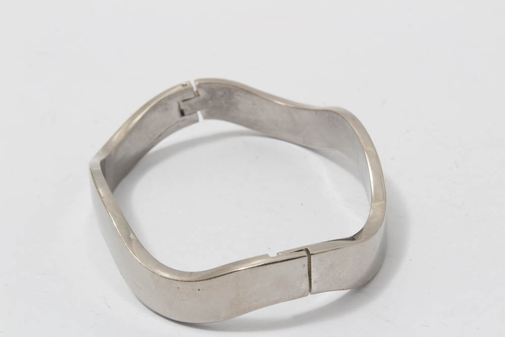 Sterling Silver Hinged Bangle Bracelet