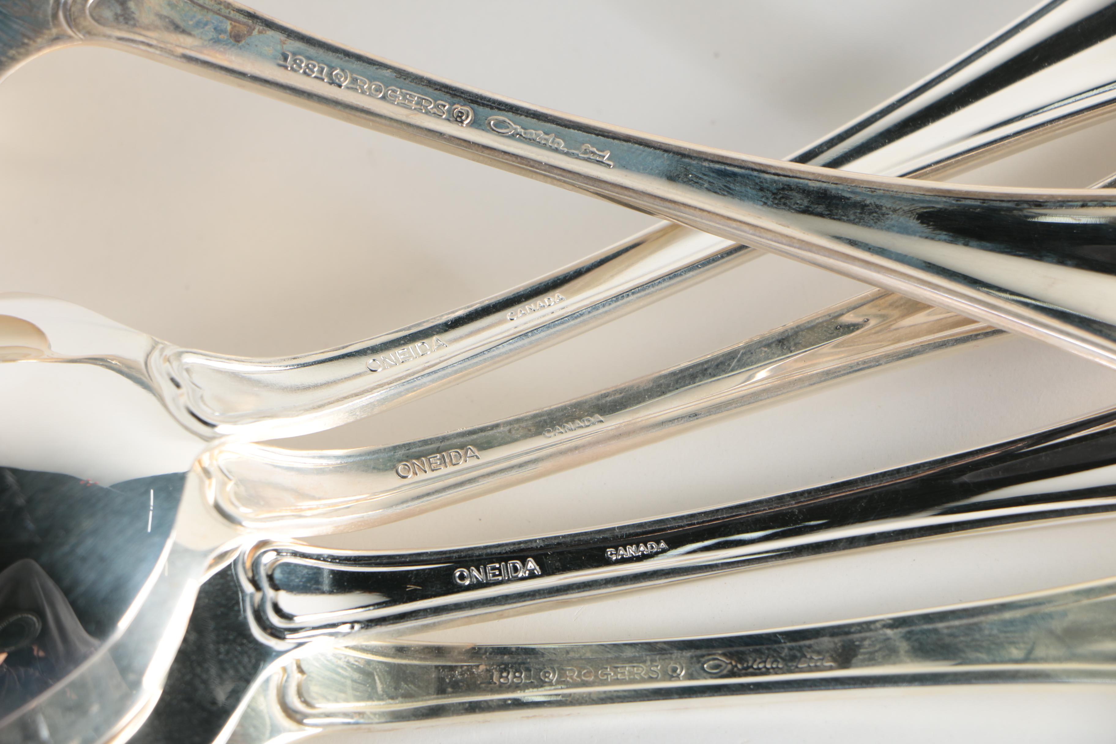 Oneida "King James" Silver Plate Flatware with Chest, Late 20th Century