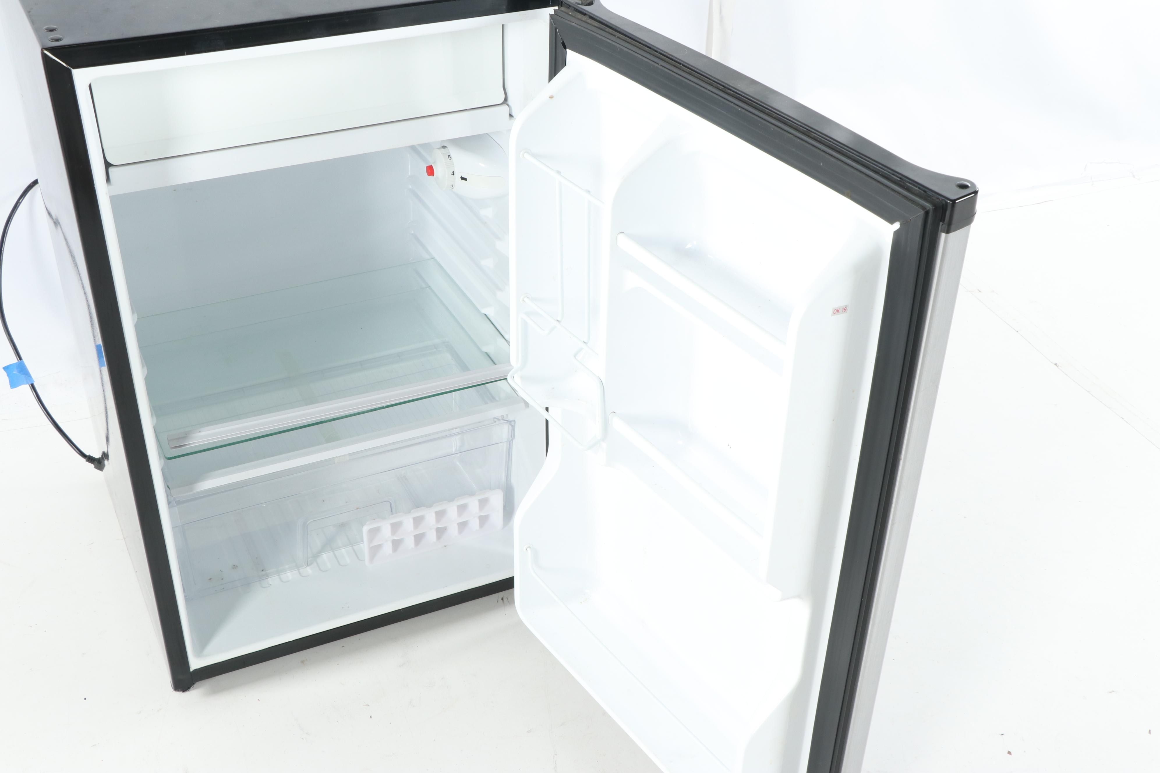 Magic Chef Mini Refrigerator