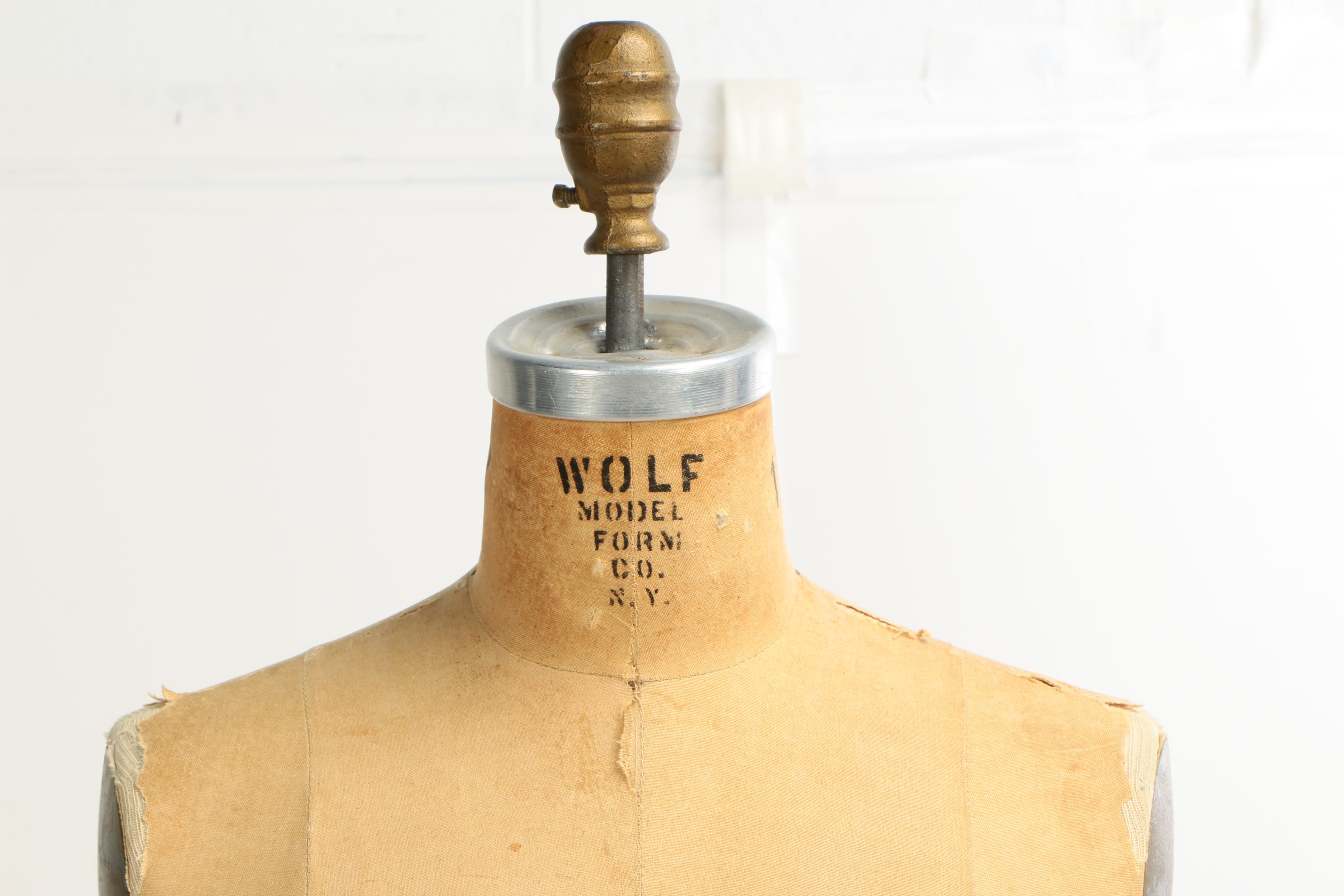 1969 Vintage Wolf Model Form Co. Collapsible Size 12 Dress Form