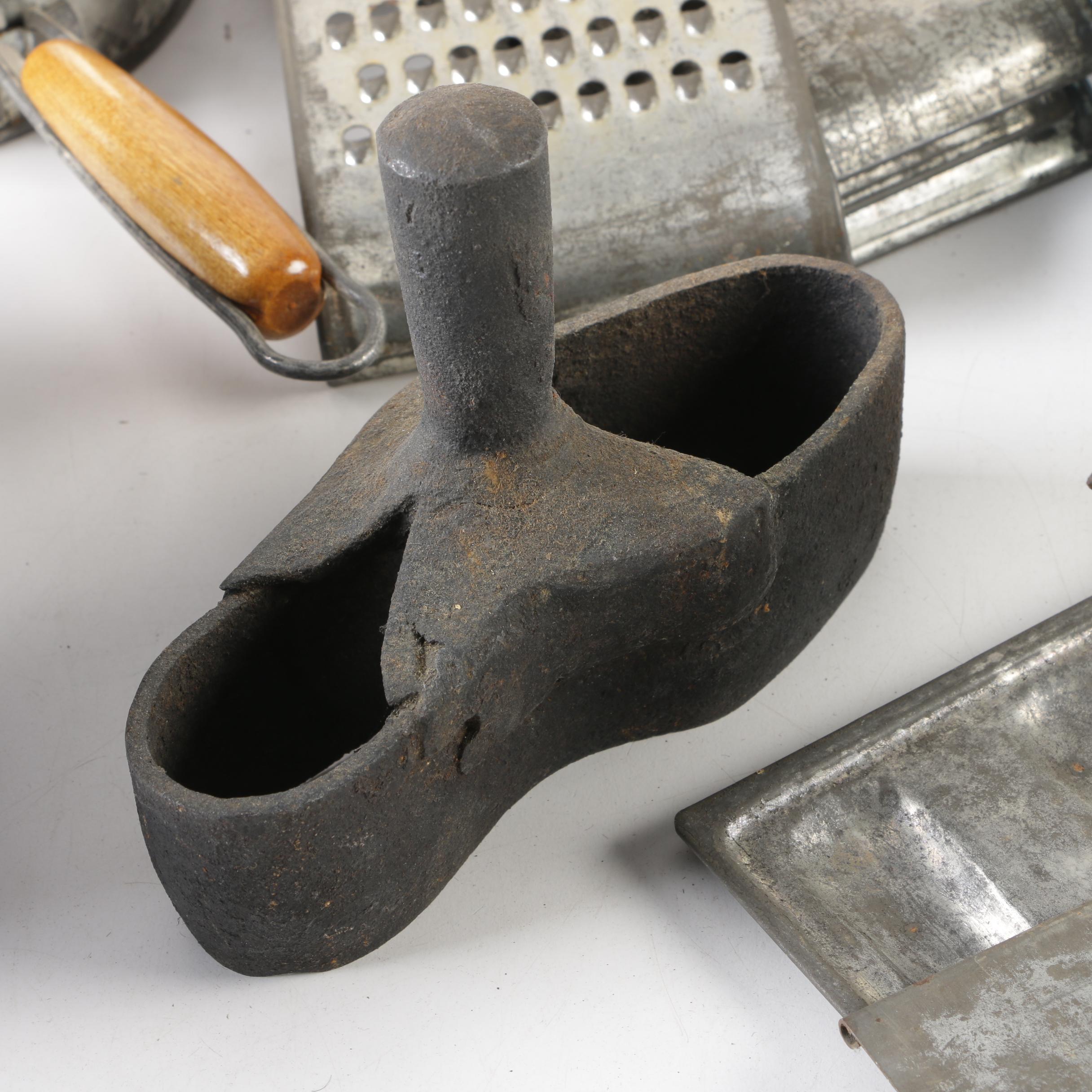 Kitchen Utensils and Gadgets, Early 20th Century