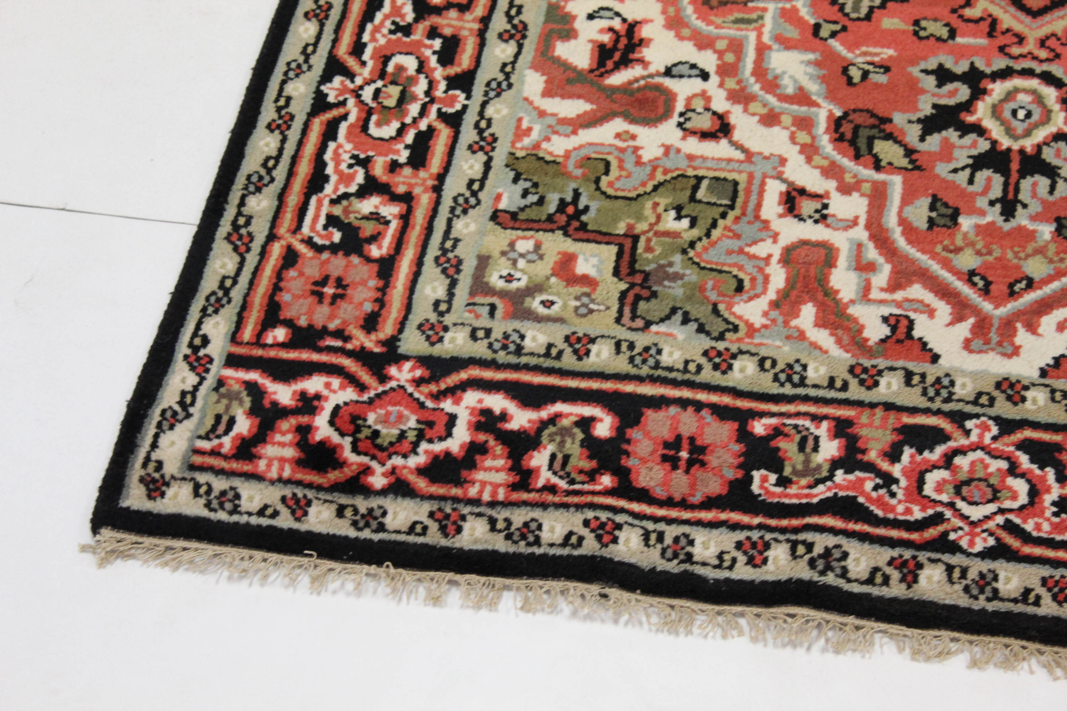 6'0 x 9'2 Hand-Knotted Indo-Persian Heriz Rug