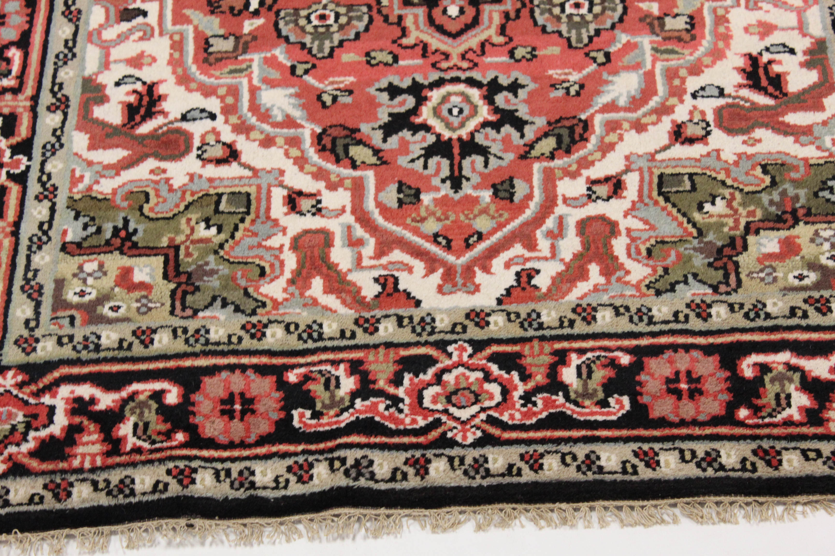 6'0 x 9'2 Hand-Knotted Indo-Persian Heriz Rug