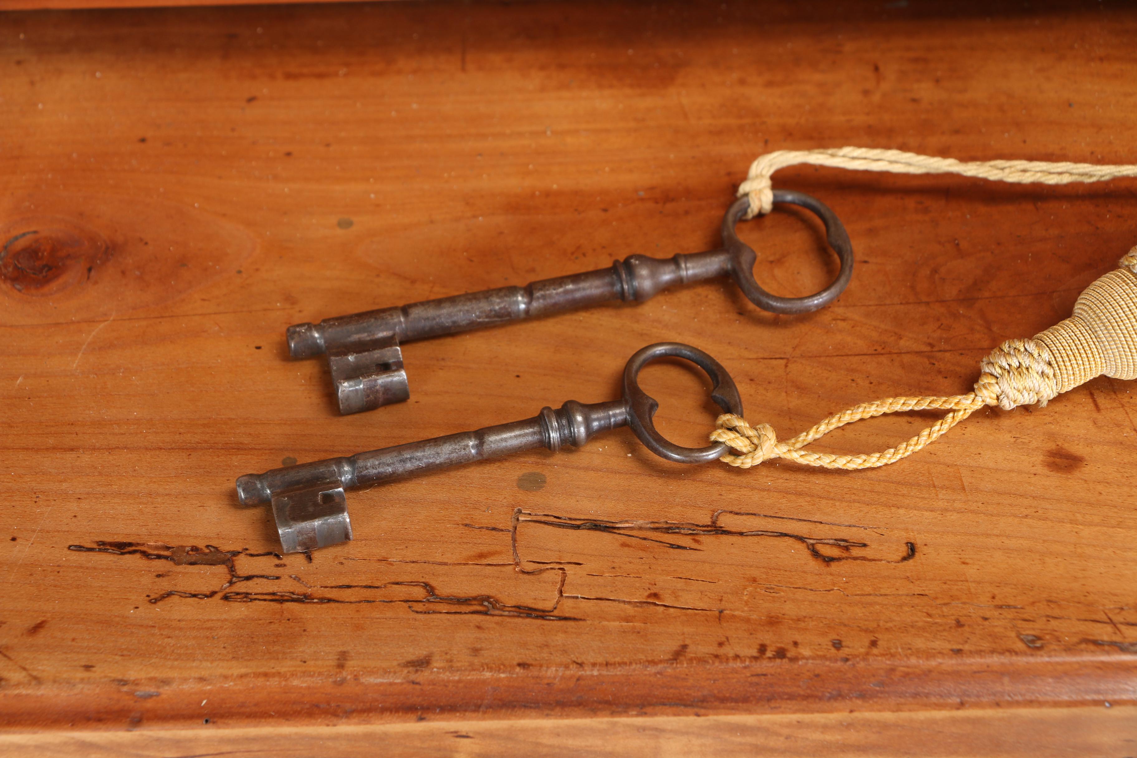 French Provincial Fruitwood Buffet à Deux Corps, Late 19th/Early 20th Century