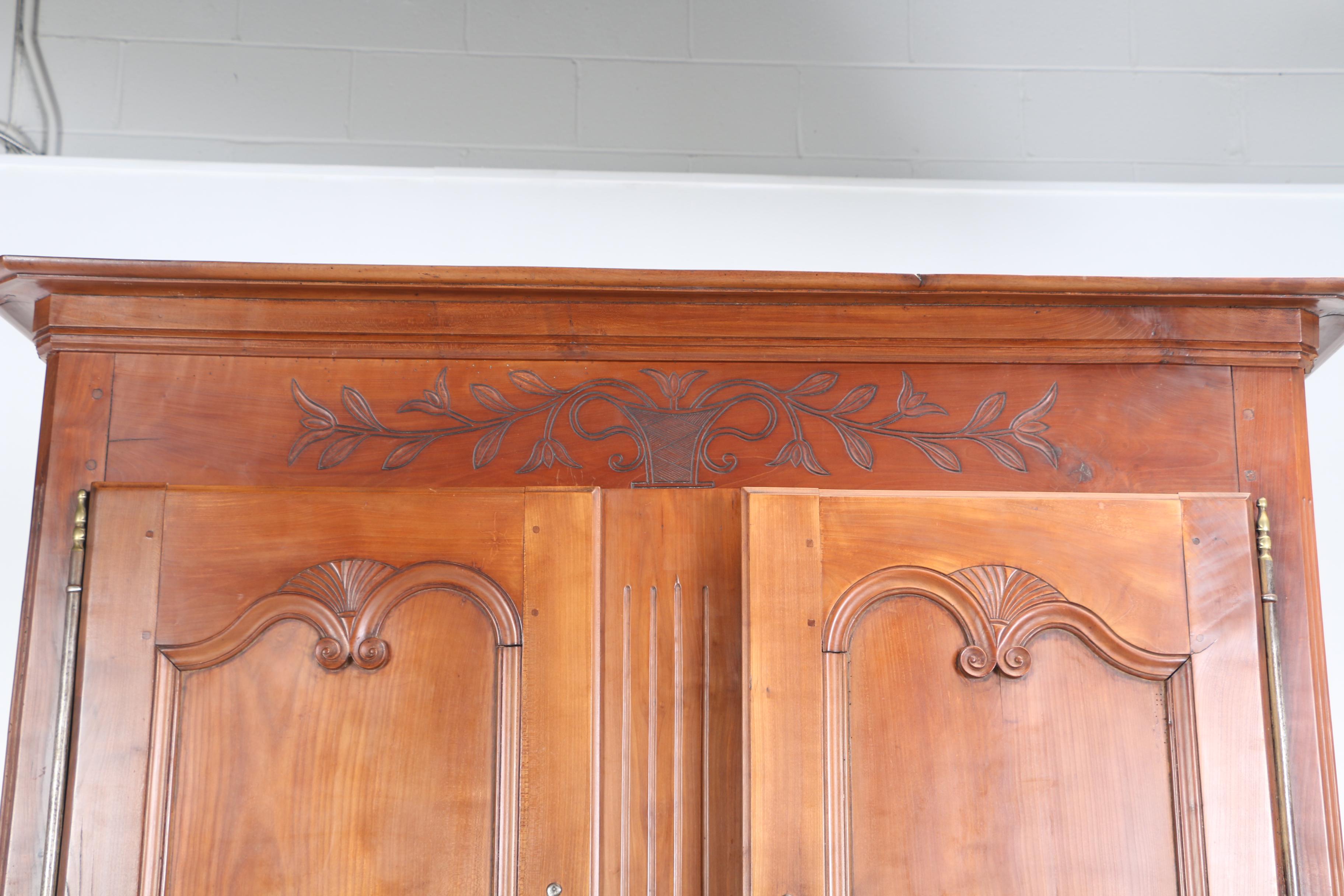 French Provincial Fruitwood Buffet à Deux Corps, Late 19th/Early 20th Century