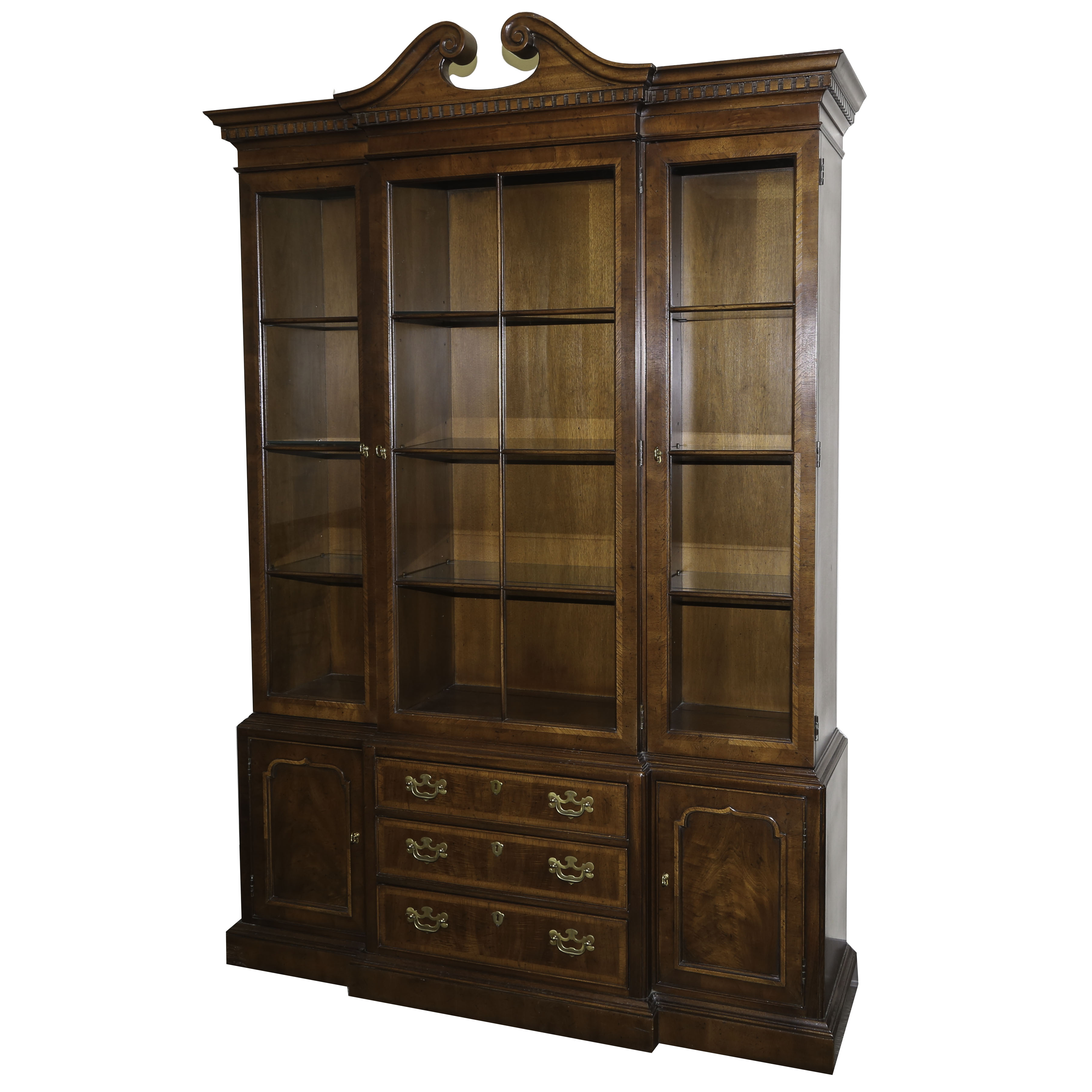 "18th Century Portfolio" Illuminated China Cabinet by Henredon, Mid-20th Century