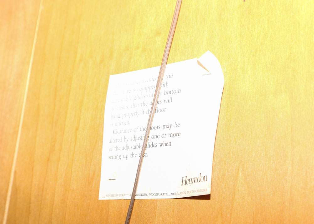 "18th Century Portfolio" Illuminated China Cabinet by Henredon, Mid-20th Century