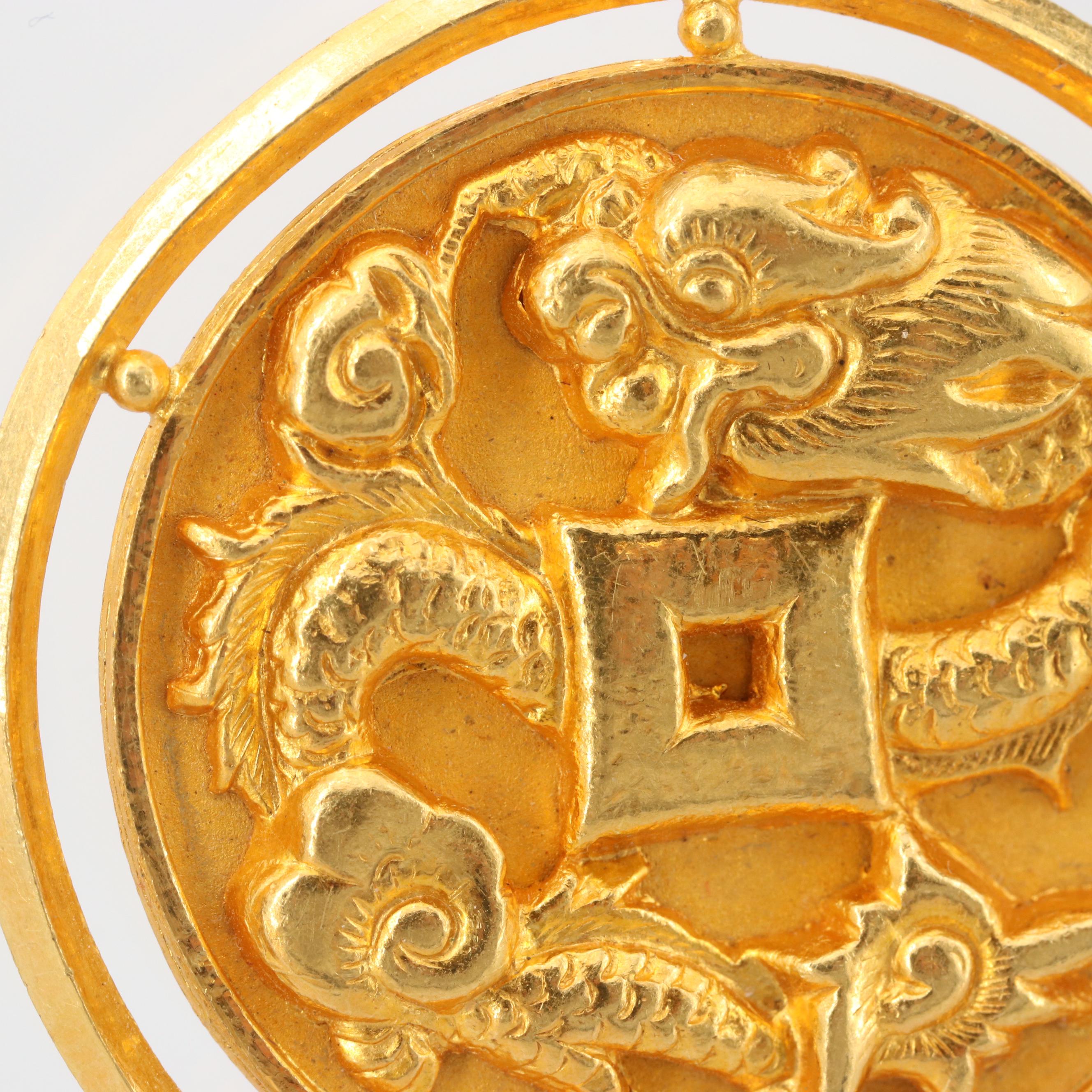 24K Yellow Gold Chinese Pendant