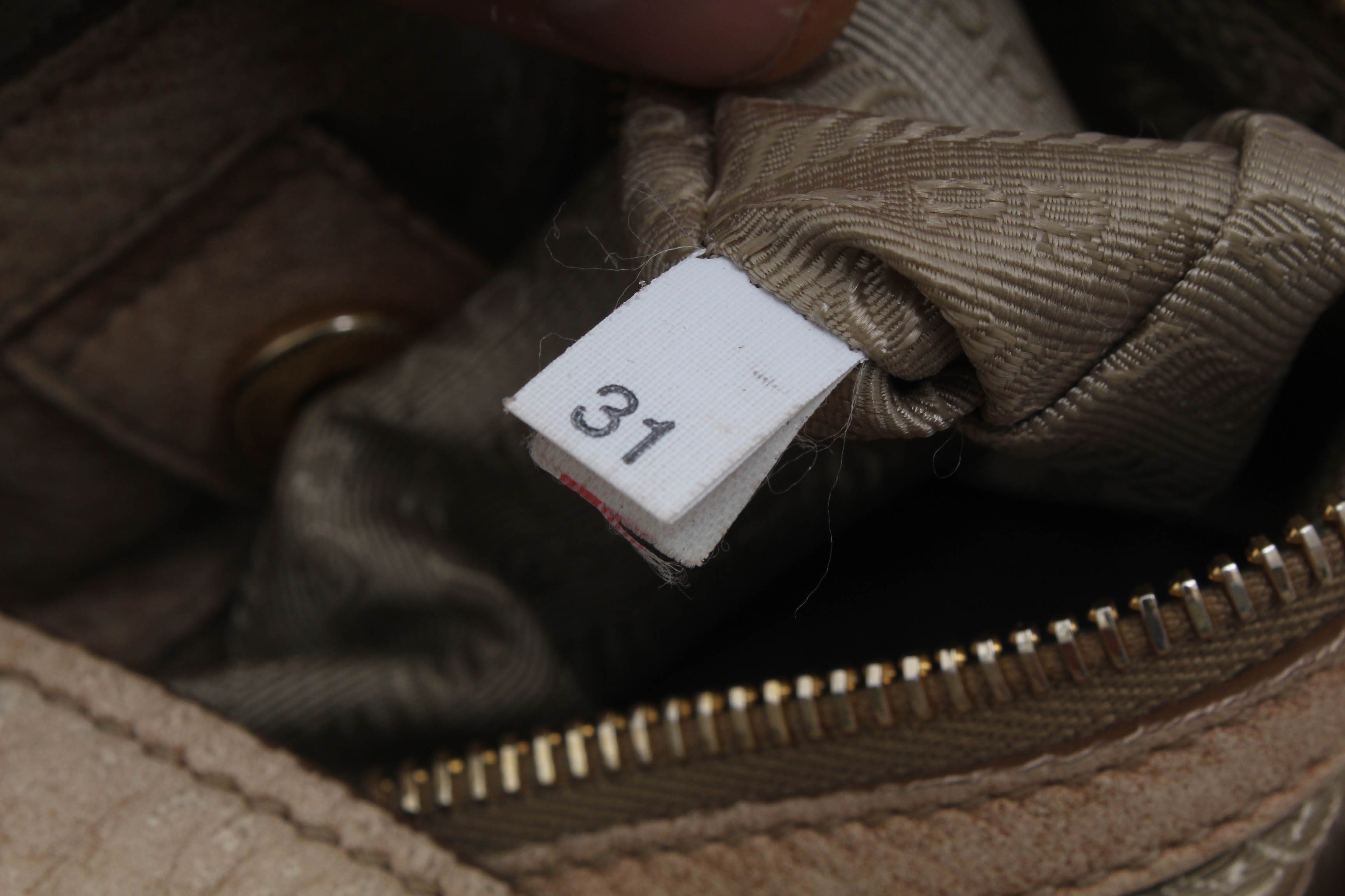 PRADA Cervo Antik Deerskin Sacca 2 Manici Hobo Bag in Quarzo Sfumato