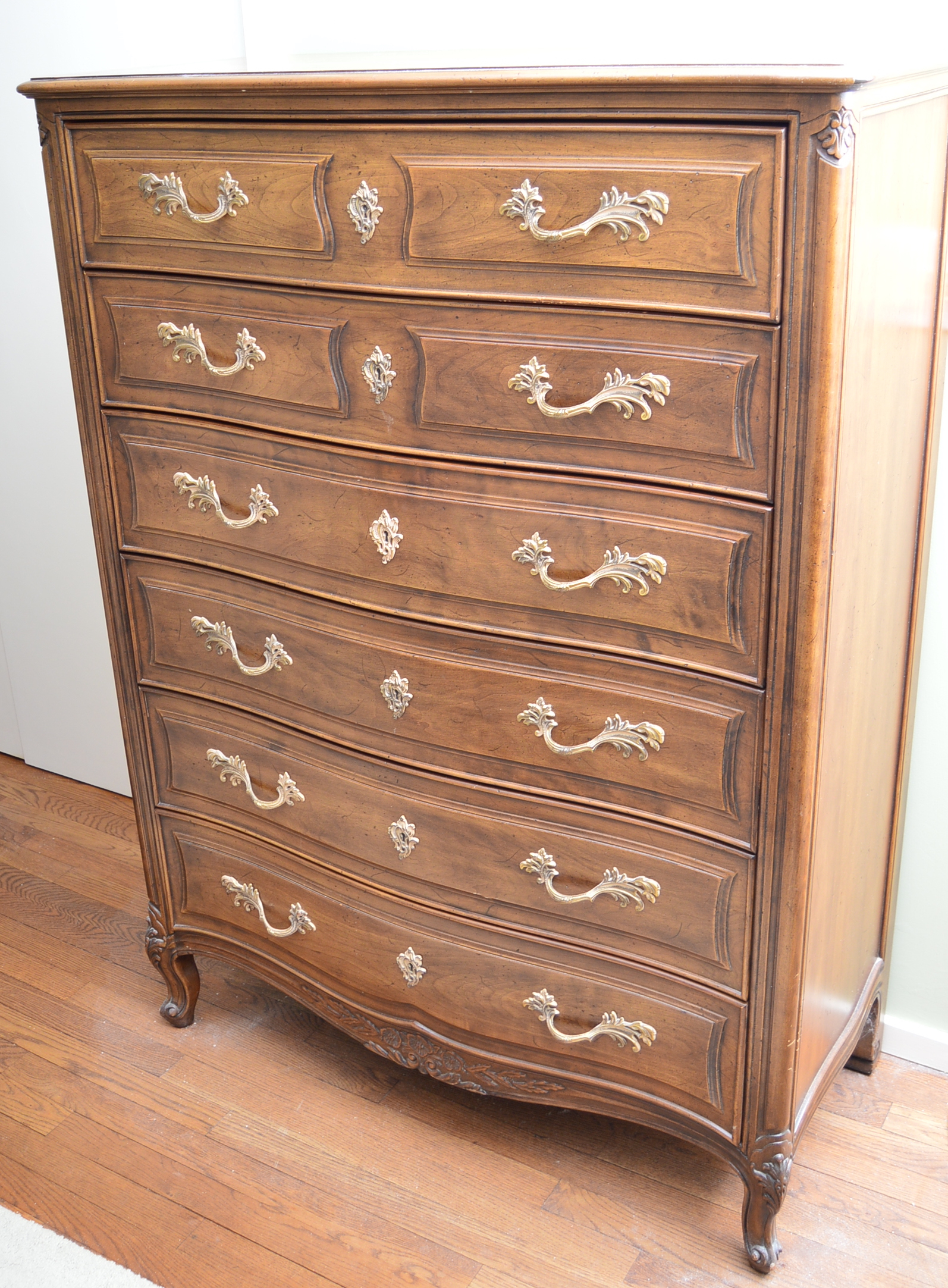 Henredon French Provincial Style "Custom Folio Two" Six-Drawer Chest