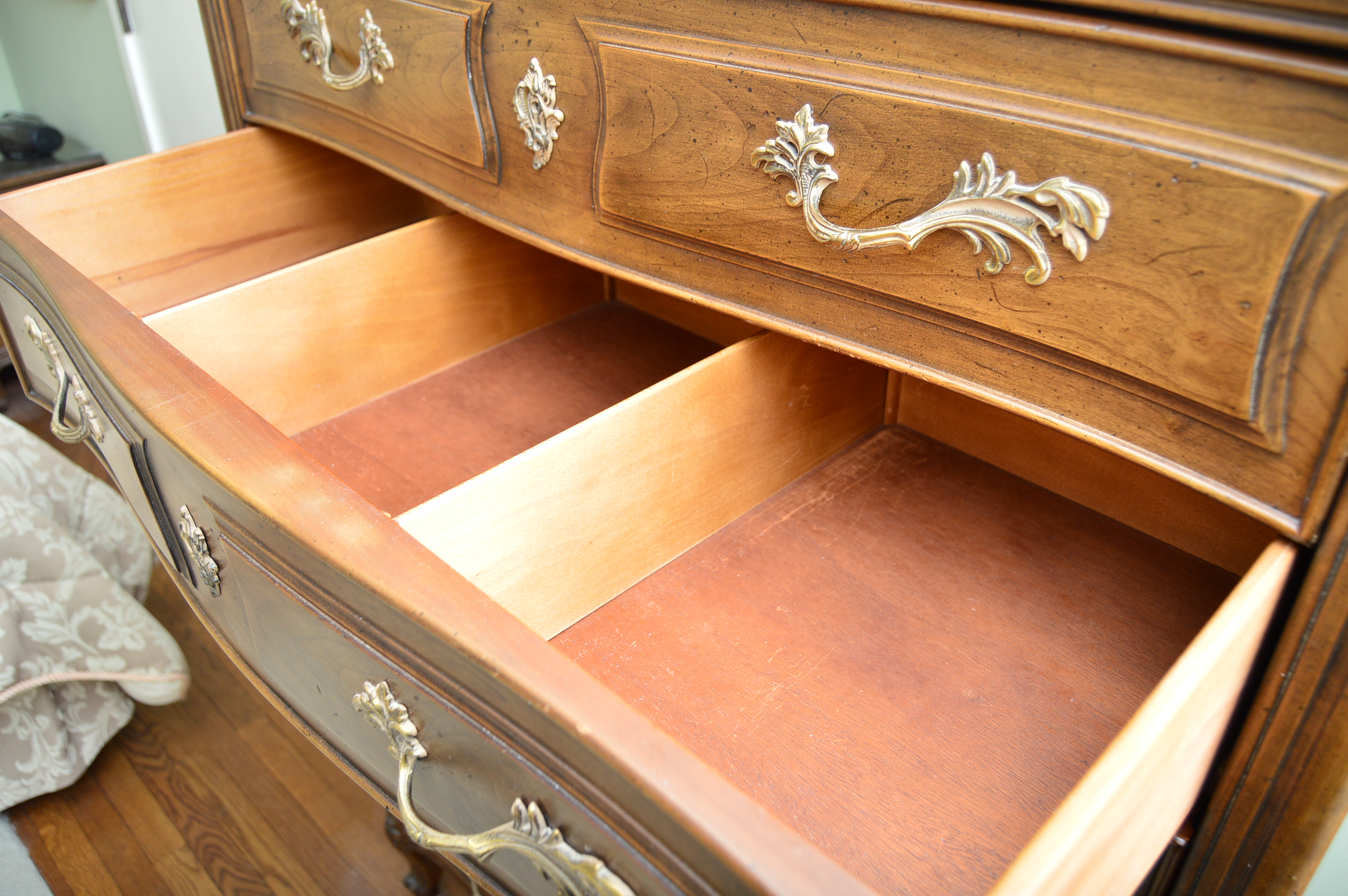 Henredon French Provincial Style "Custom Folio Two" Six-Drawer Chest
