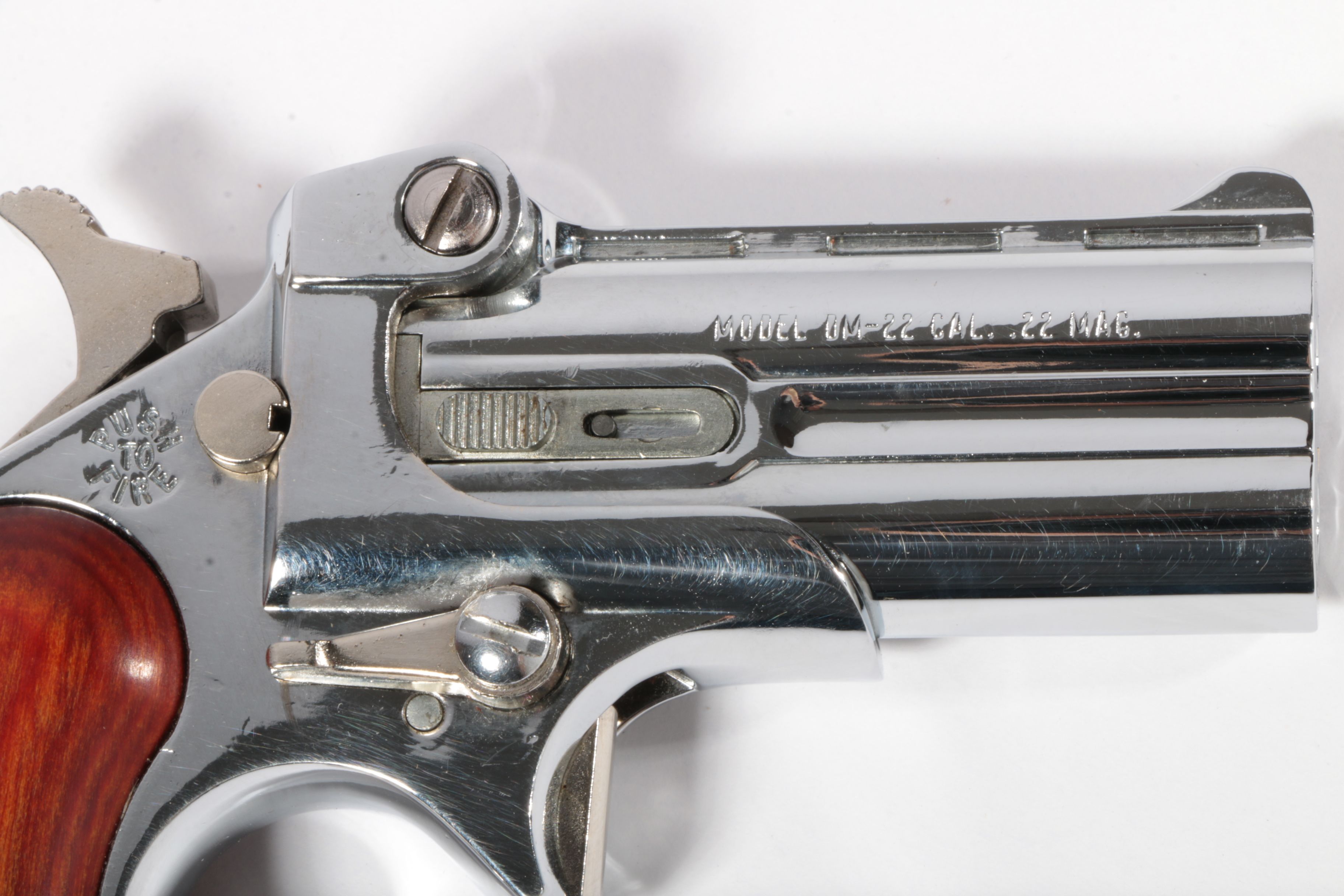 Davis Industries Derringer Style 2 shot .22 Magnum Pistol