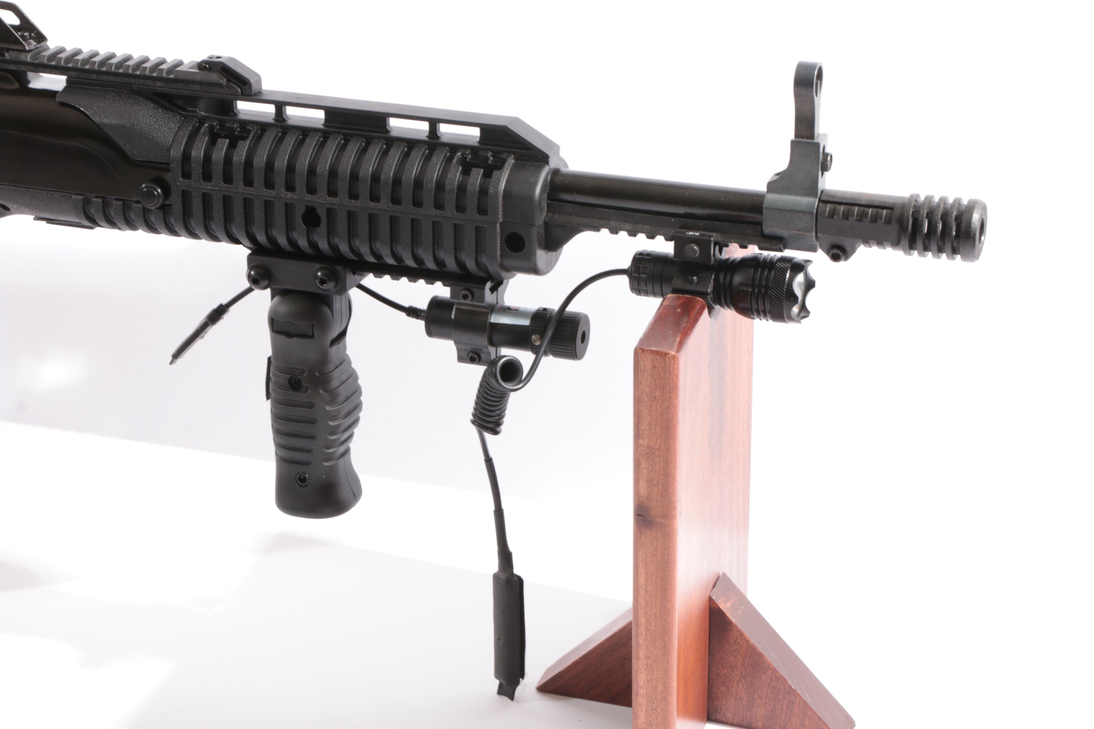 Hi-Point Model 995 Semi-Automatic 9mm Parabellum Rifle