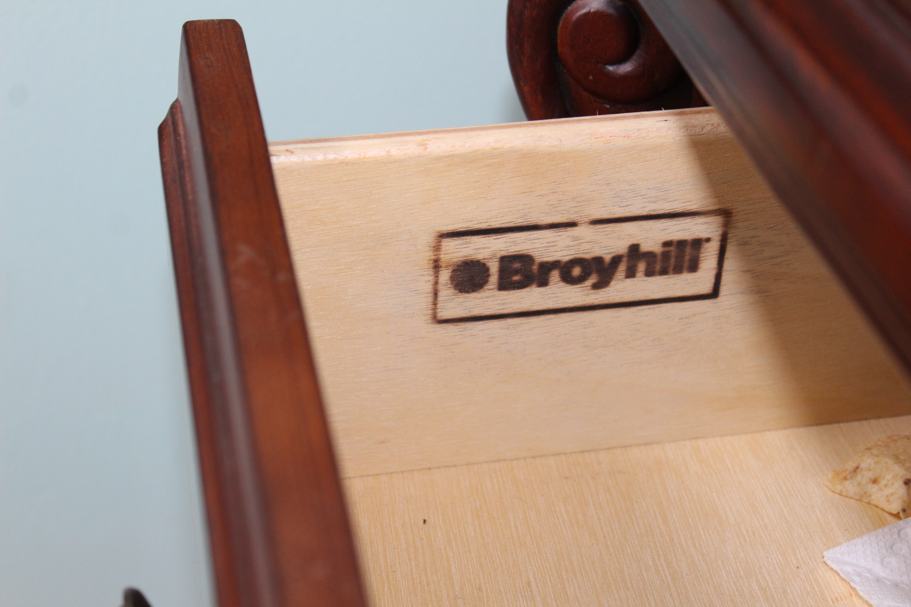Neoclassical Style Mahogany Veneer and Stone Credenza by Broyhill, 21st Century