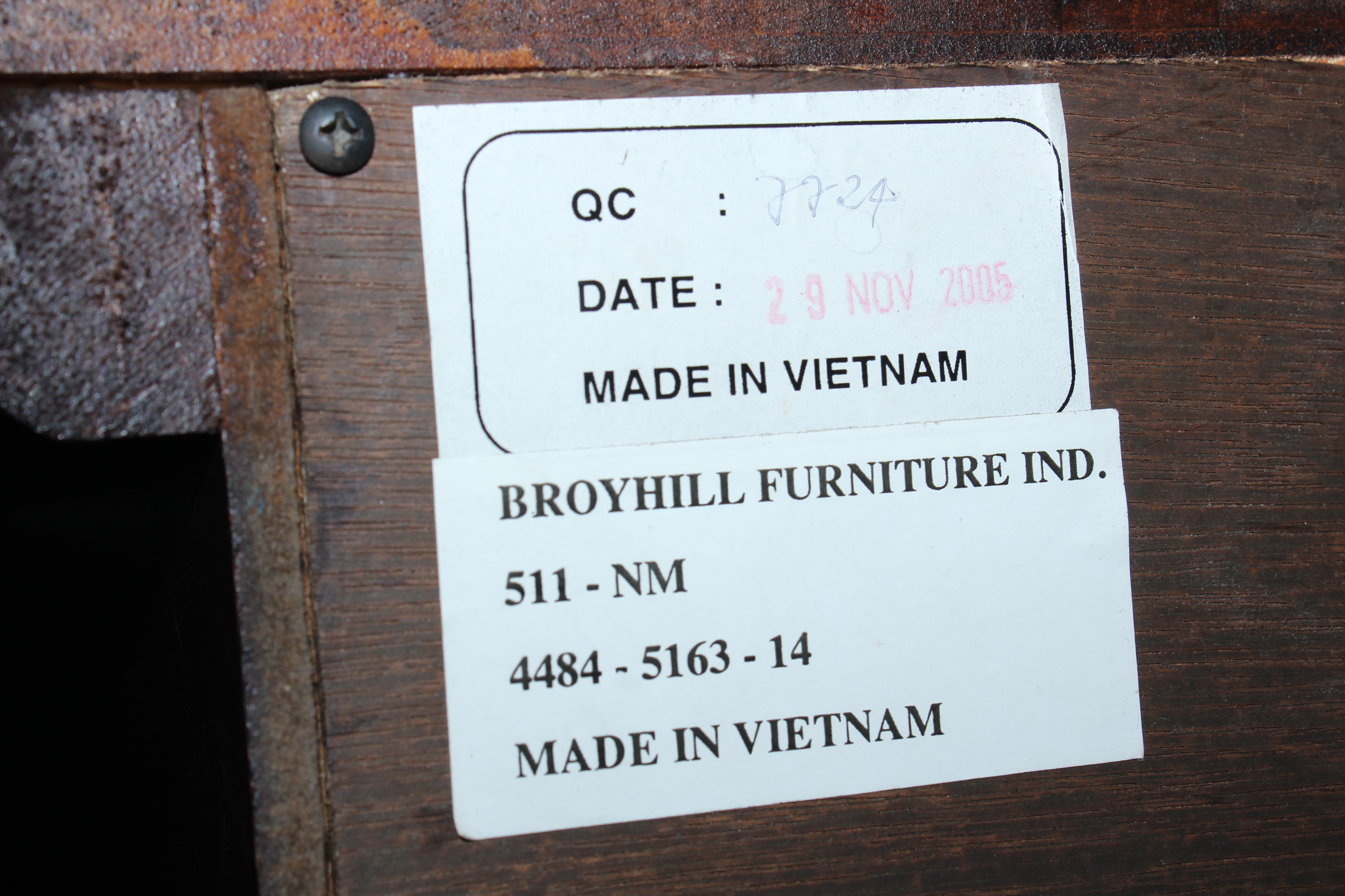 Neoclassical Style Mahogany Veneer and Stone Credenza by Broyhill, 21st Century