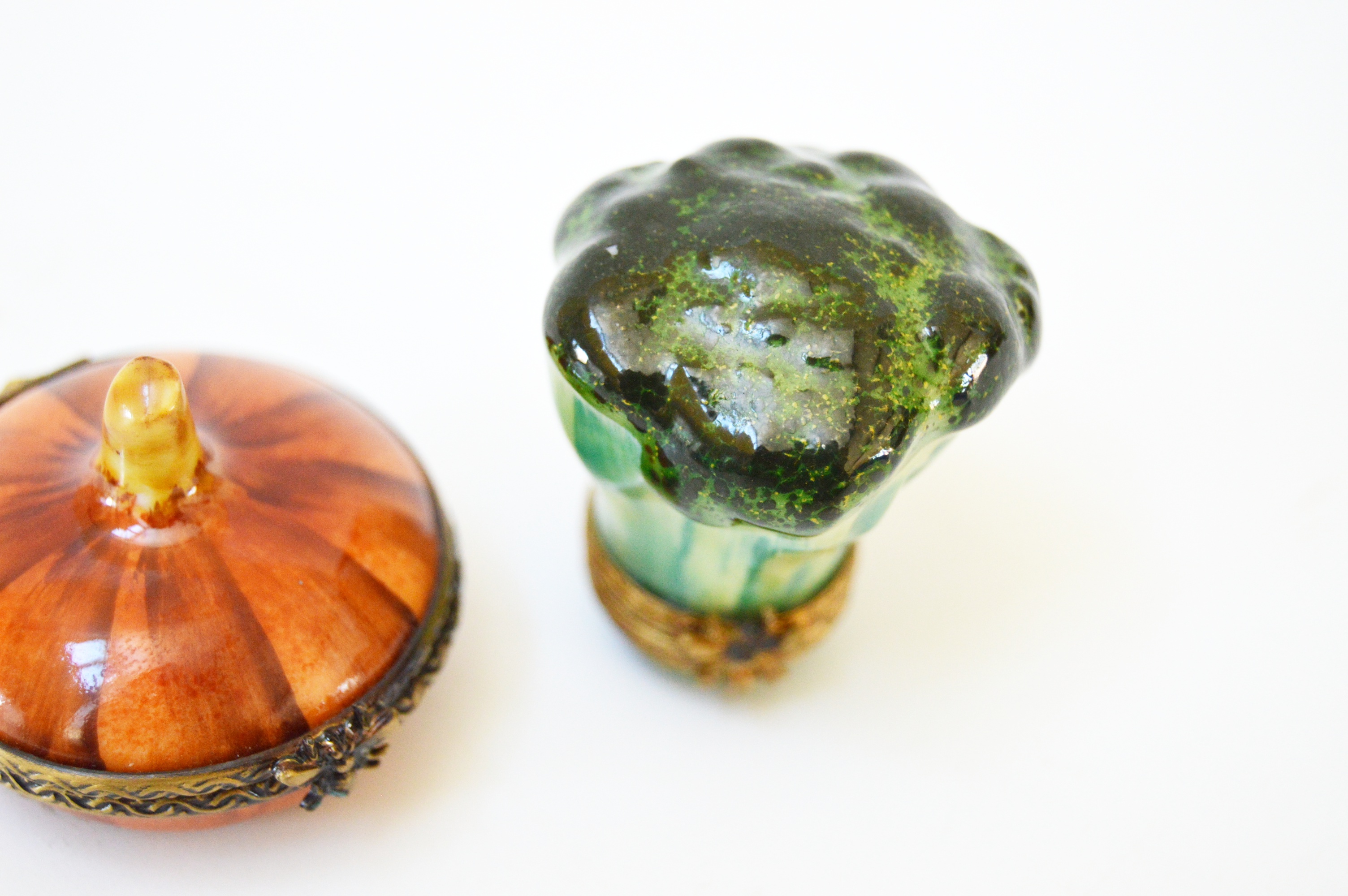 Limoges Peint Main Porcelain Trinket Boxes