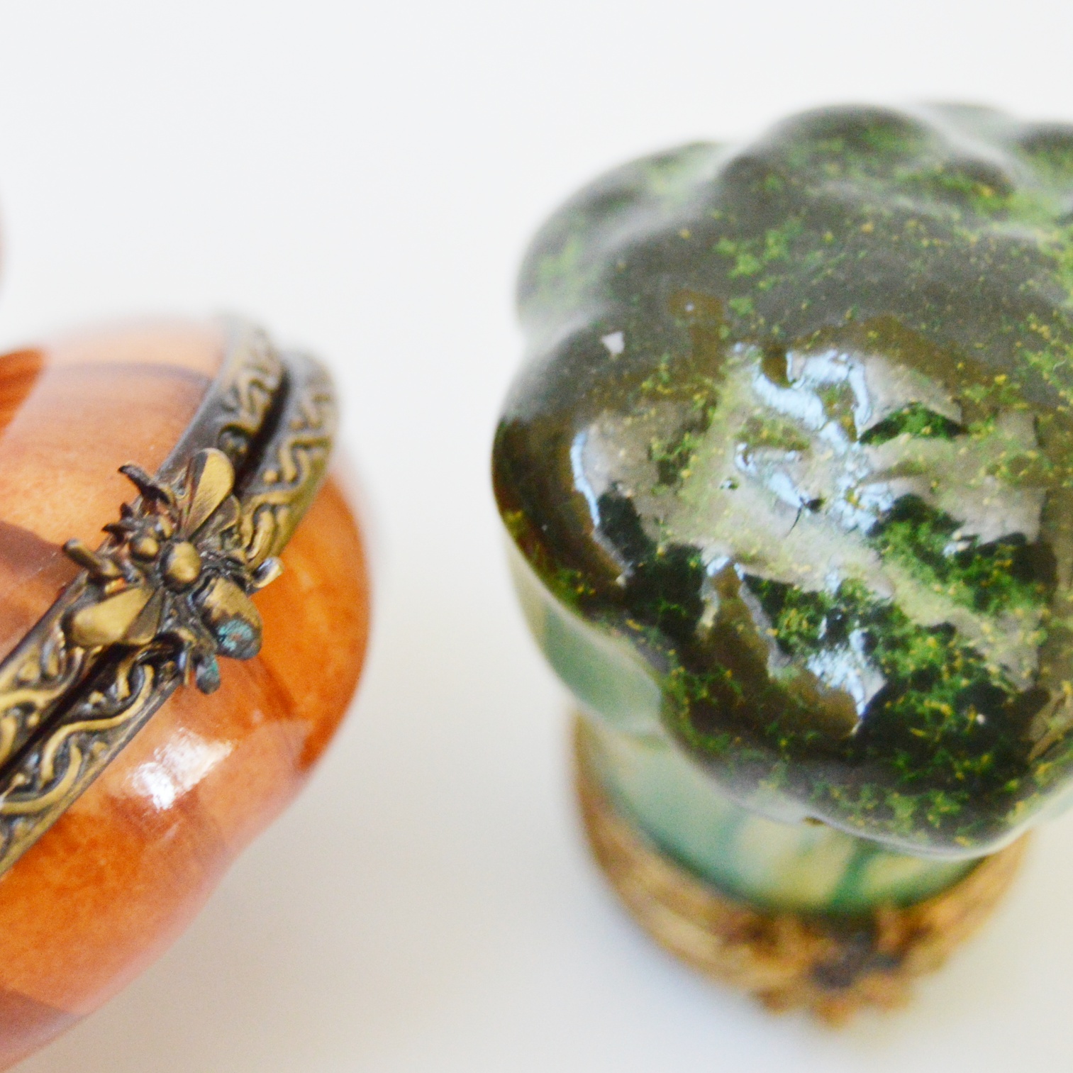 Limoges Peint Main Porcelain Trinket Boxes