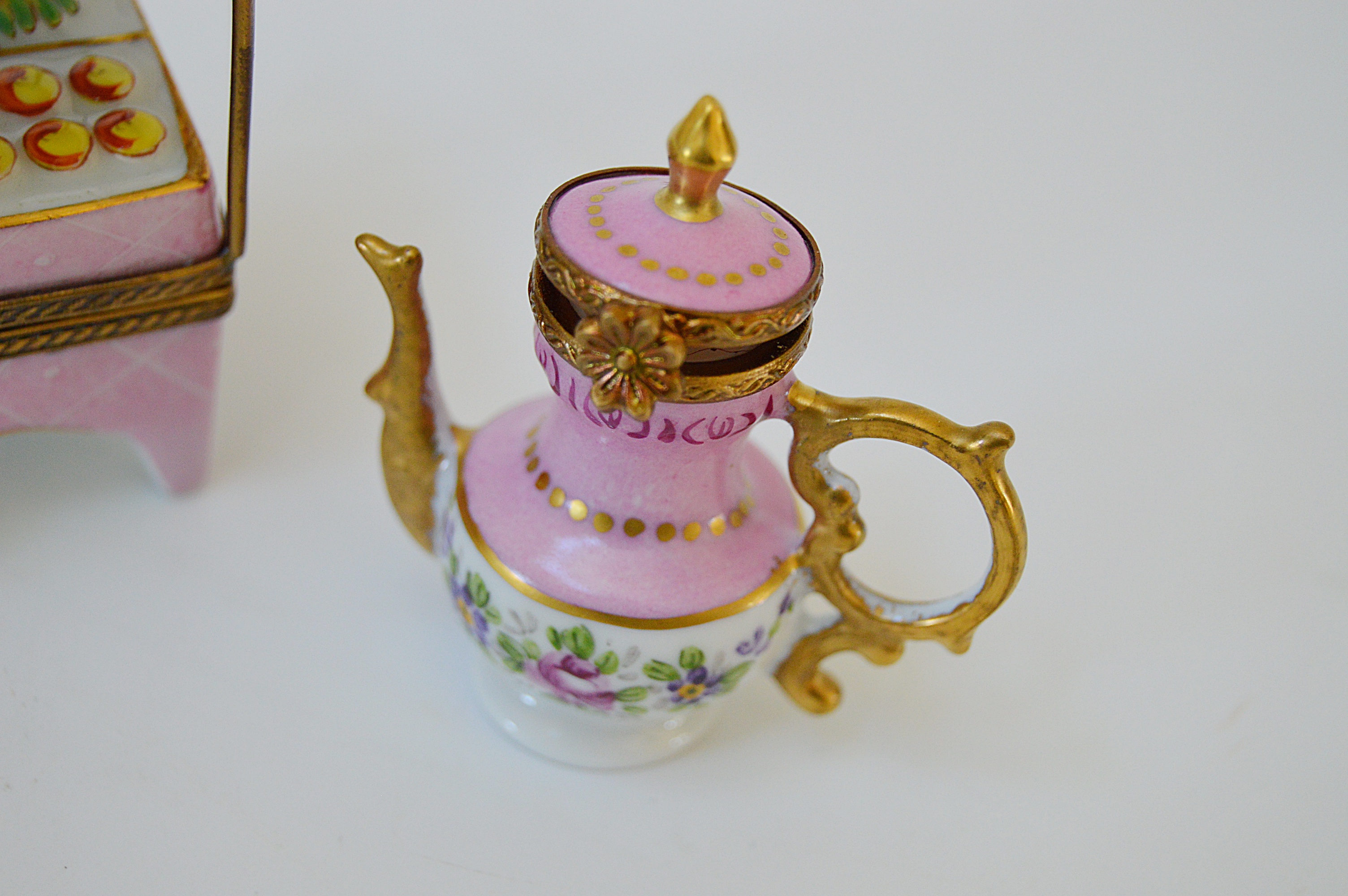 Limoges Peint Main Porcelain Trinket Boxes