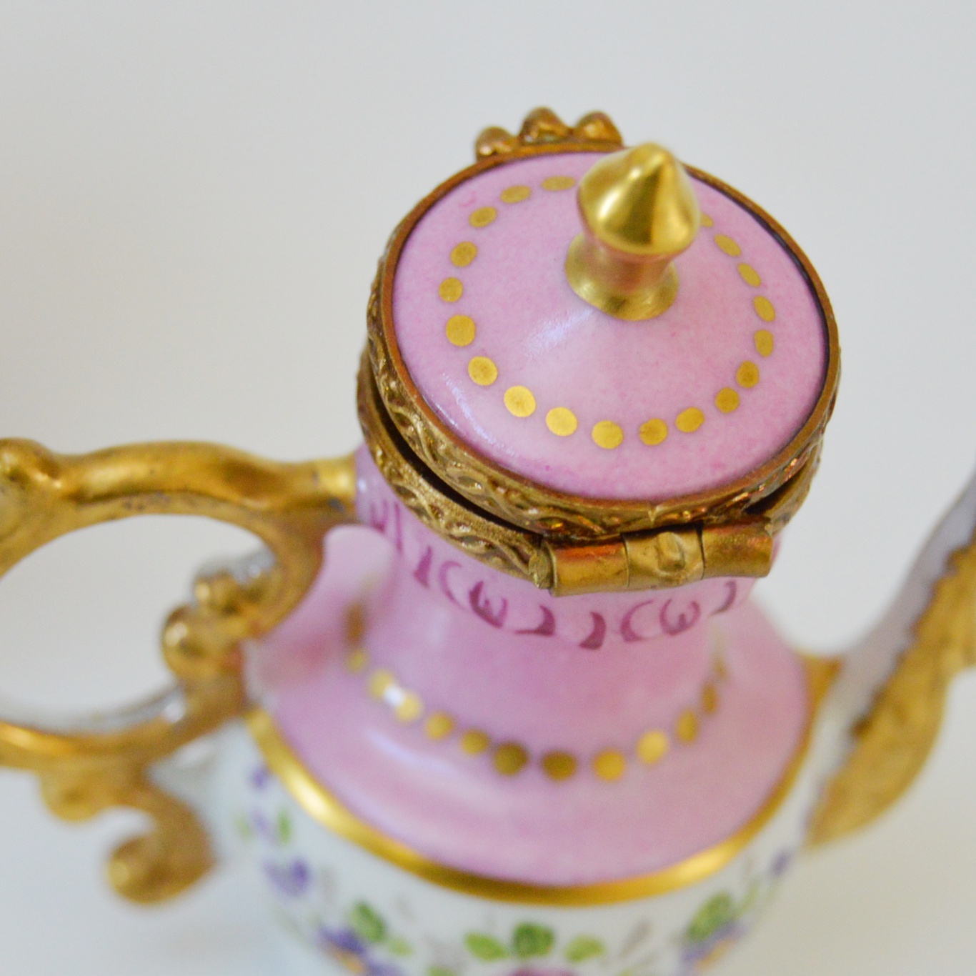 Limoges Peint Main Porcelain Trinket Boxes