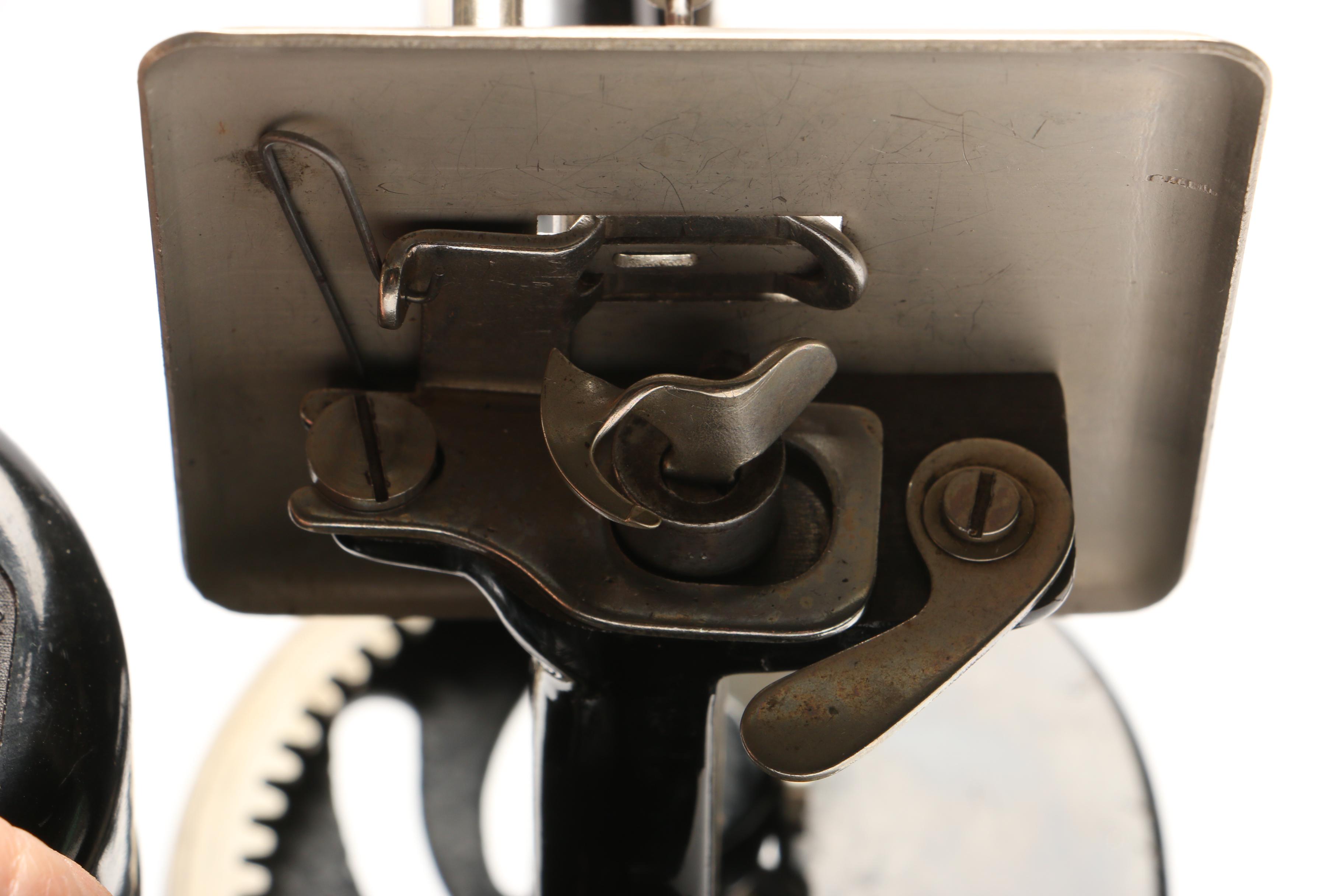 1930s-1940s Singer Child's Electric Mini Sewing Machine