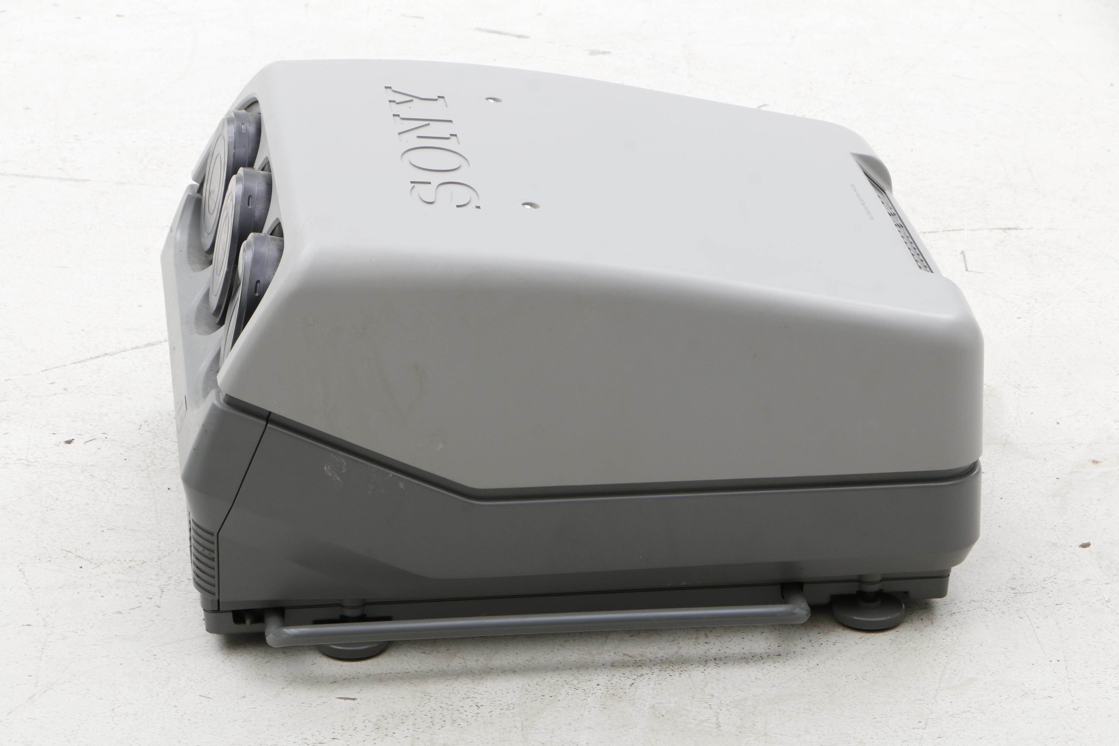 Sony Denon VPH-D50HTU CRT Multiscan Projector