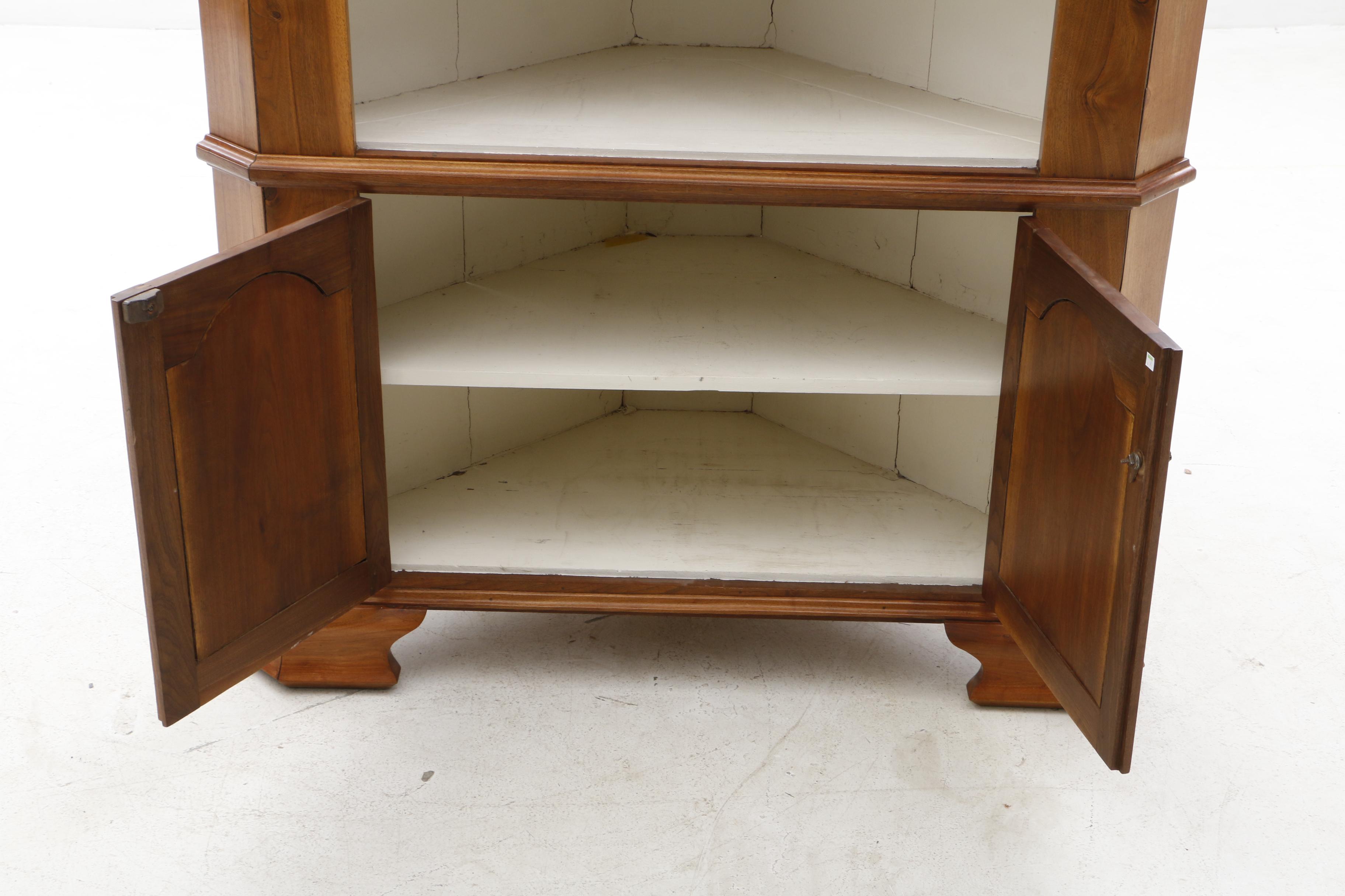 Late Federal Walnut Clam Shell Corner Cabinet, 19th Century and Later