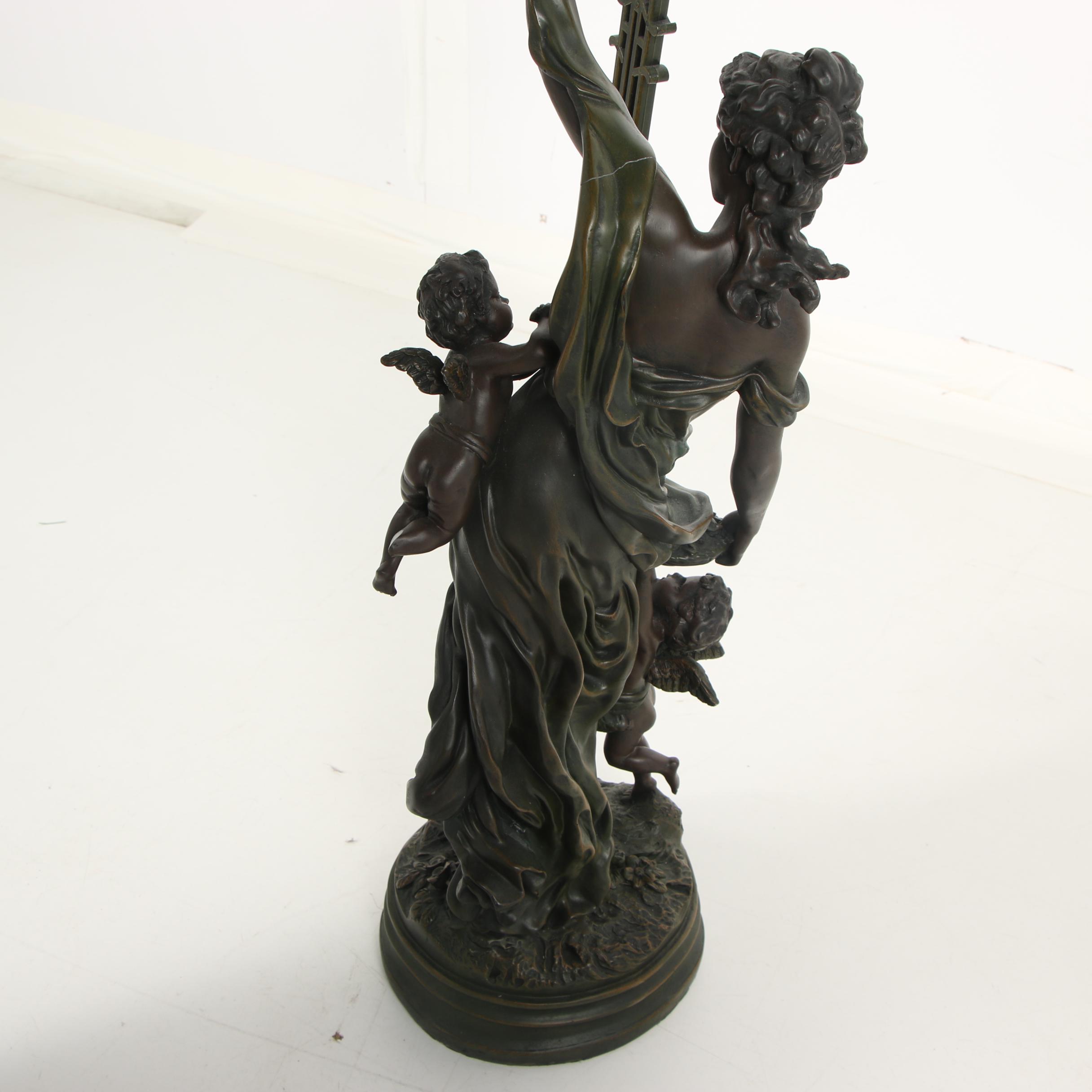 Design Toscano "Grande-Scale Flora" Swinging Pendulum Clock in Faux Bronze