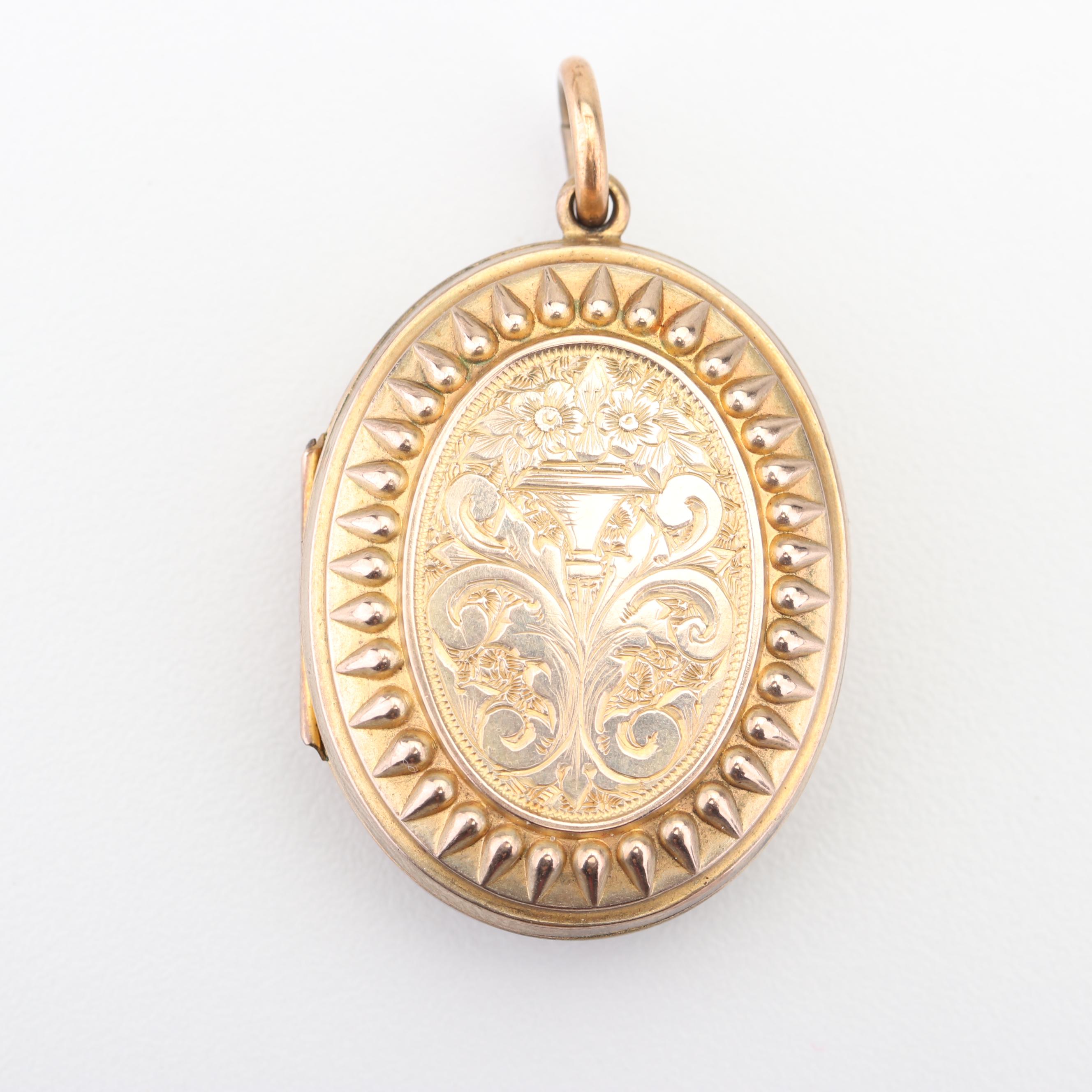 Vintage Gold Tone Locket