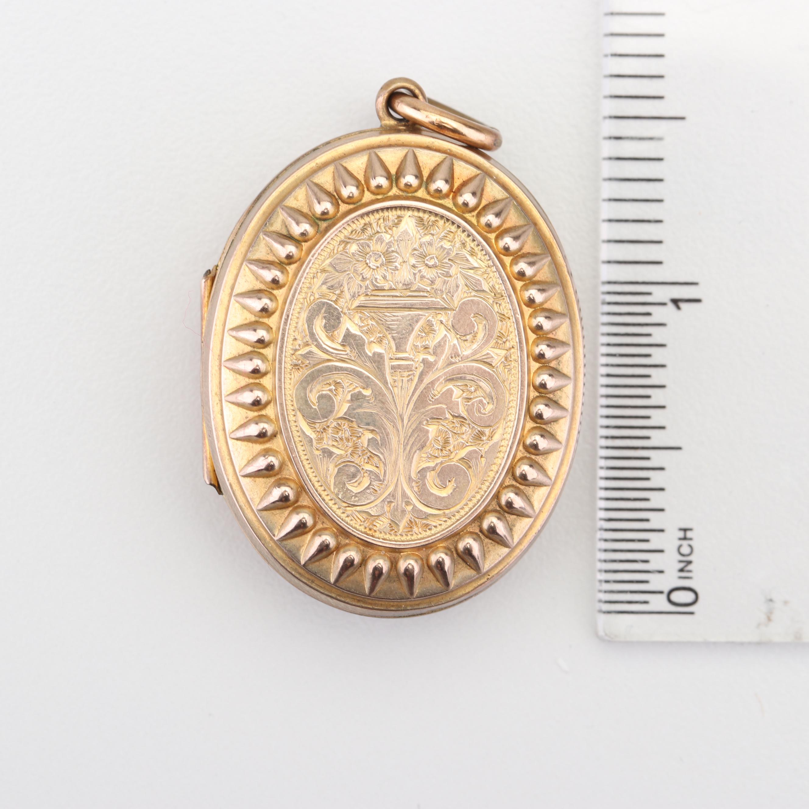 Vintage Gold Tone Locket