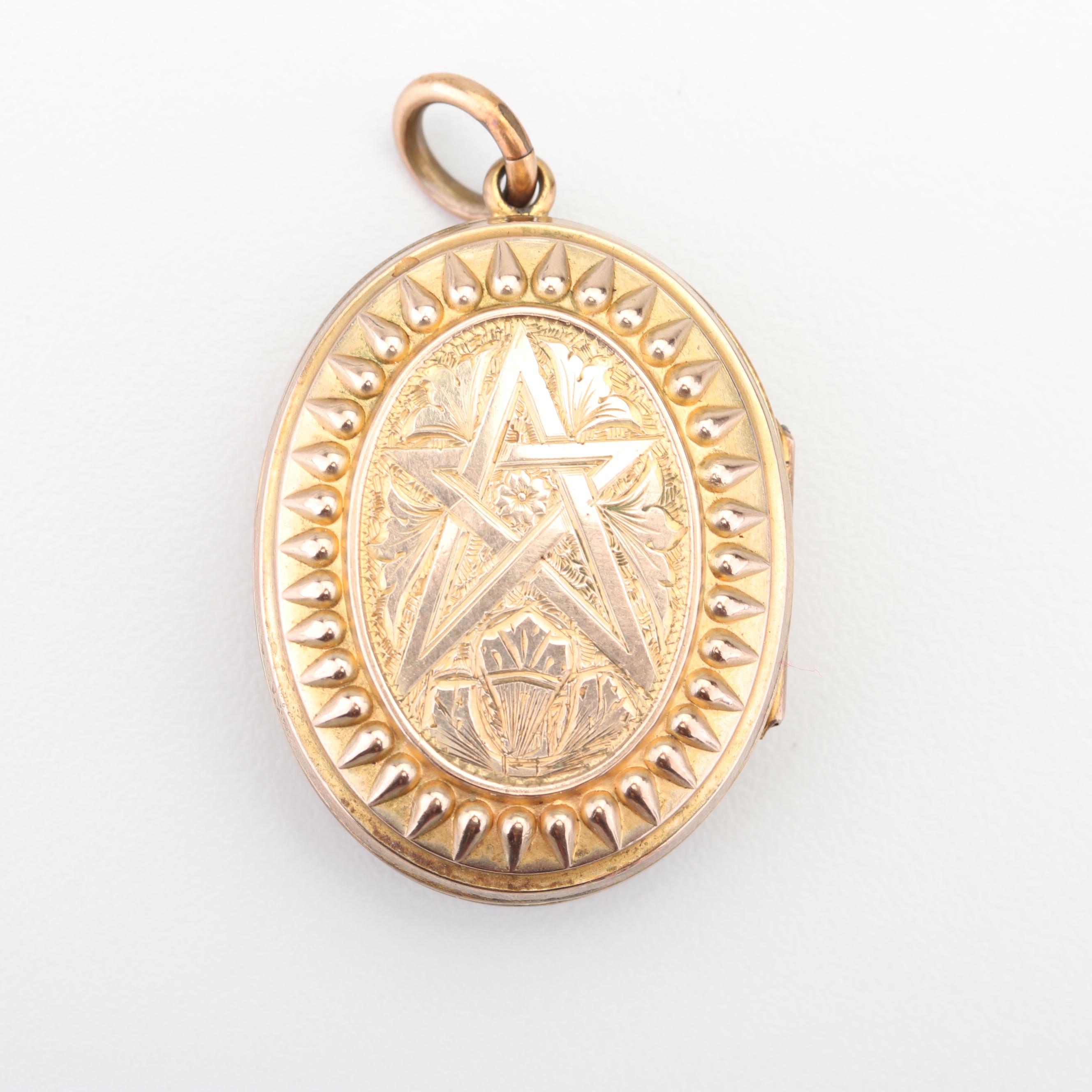 Vintage Gold Tone Locket