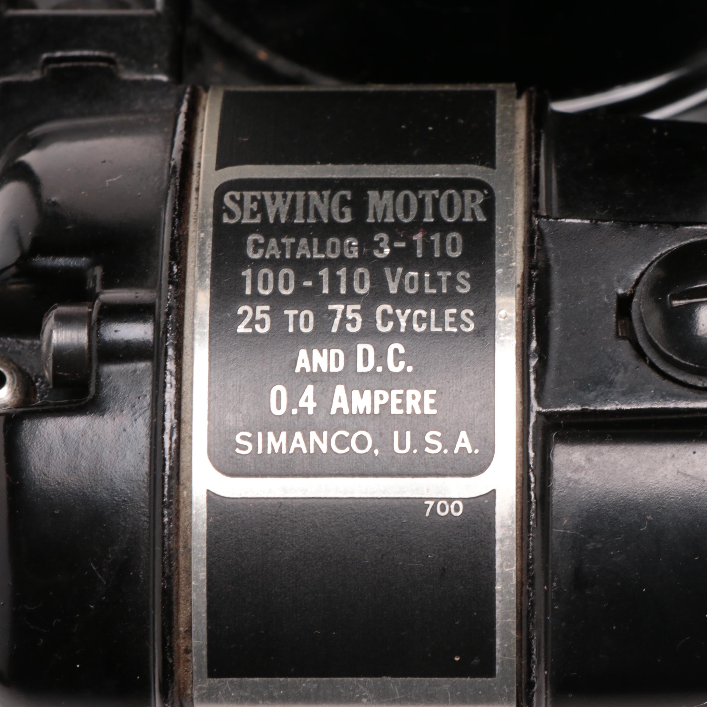 1947 Featherweight Singer Sewing Machine Model 221 with Case and Accessories