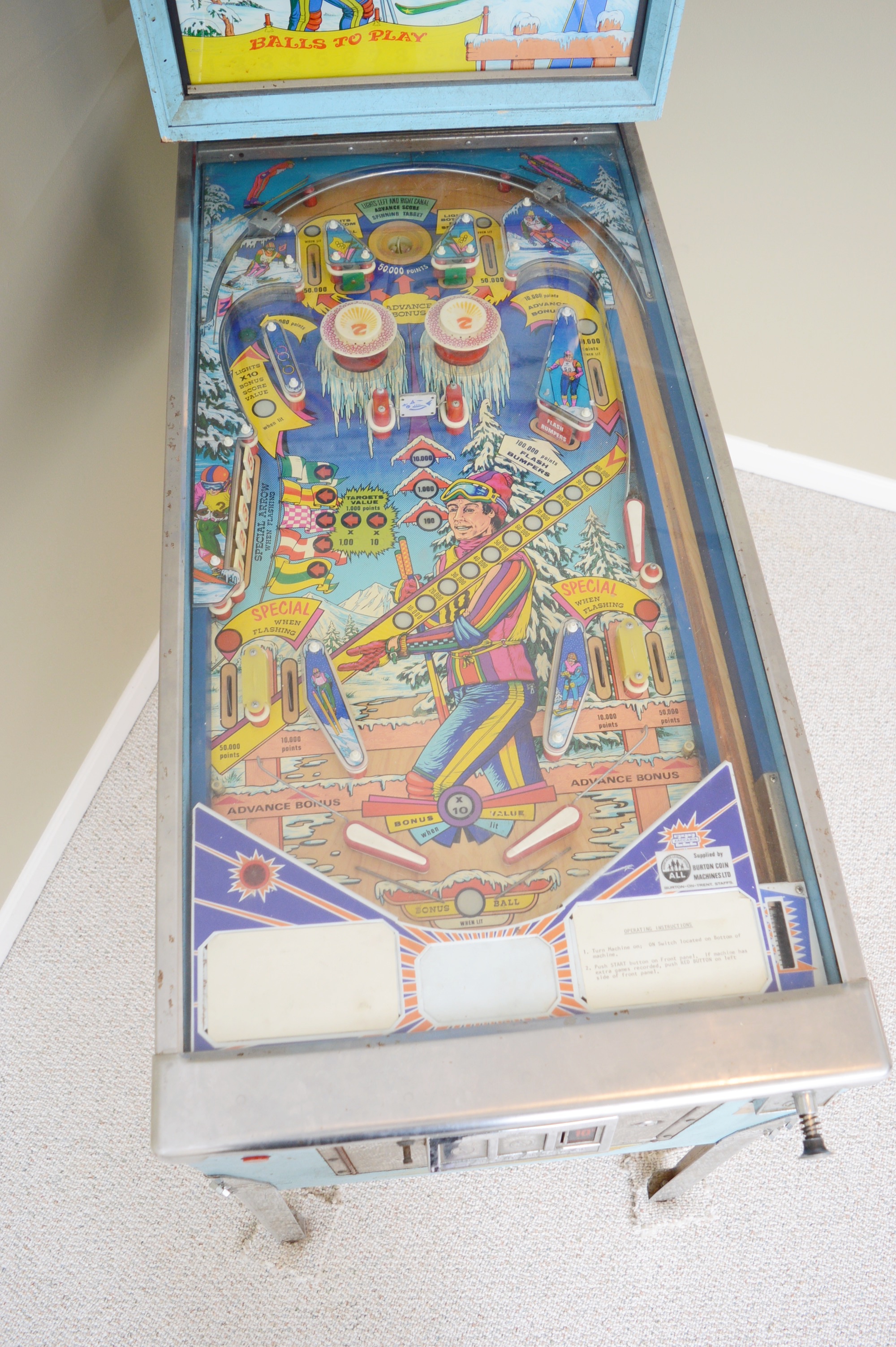 Zaccaria Vintage "Ski Jump" Pinball Machine